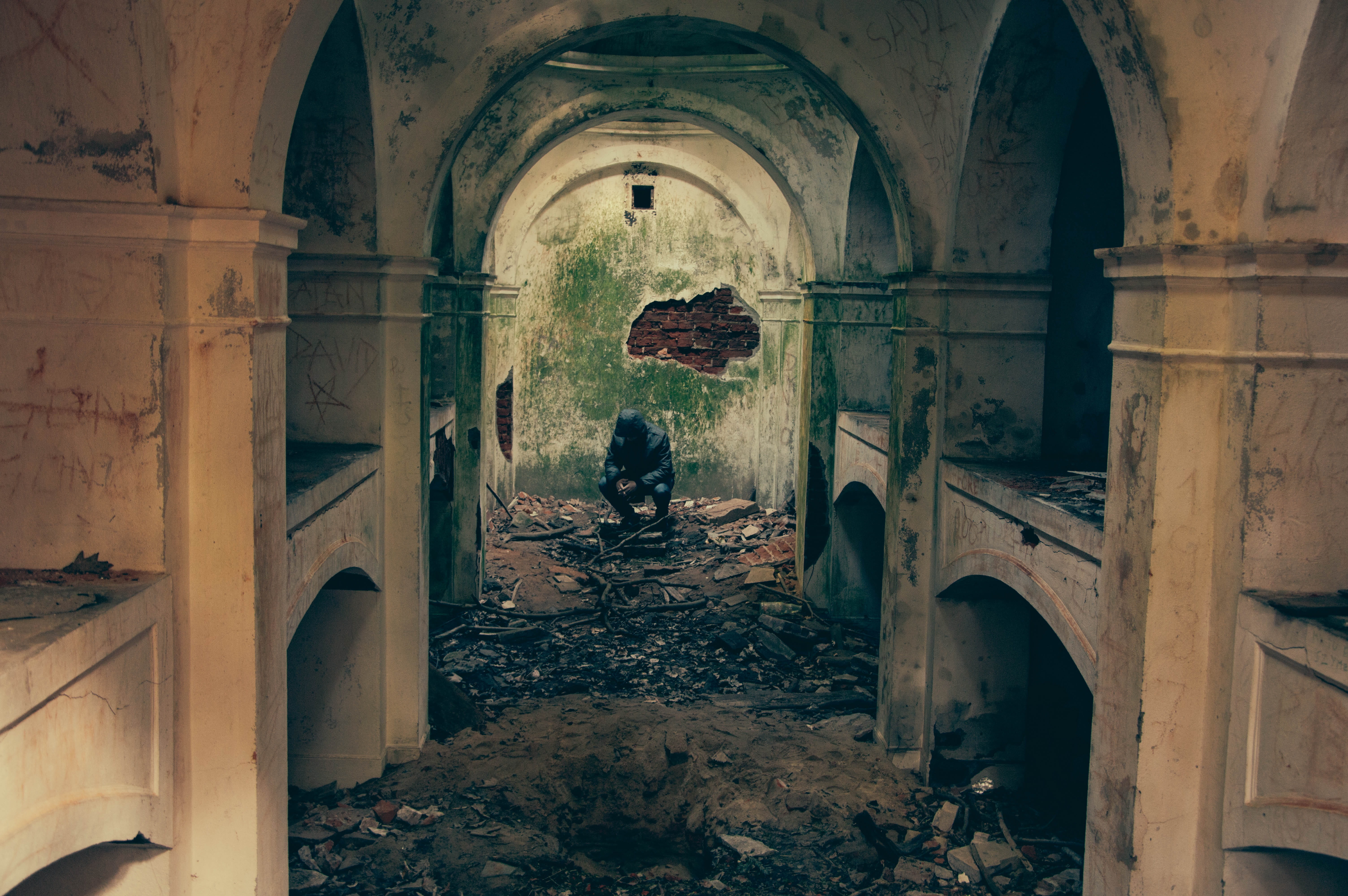 rear view, abandoned, terrorism, arched, military, brown, standing, ruins, bombed, architectural column, destruction, concrete, real people, damaged, history, HD Wallpaper