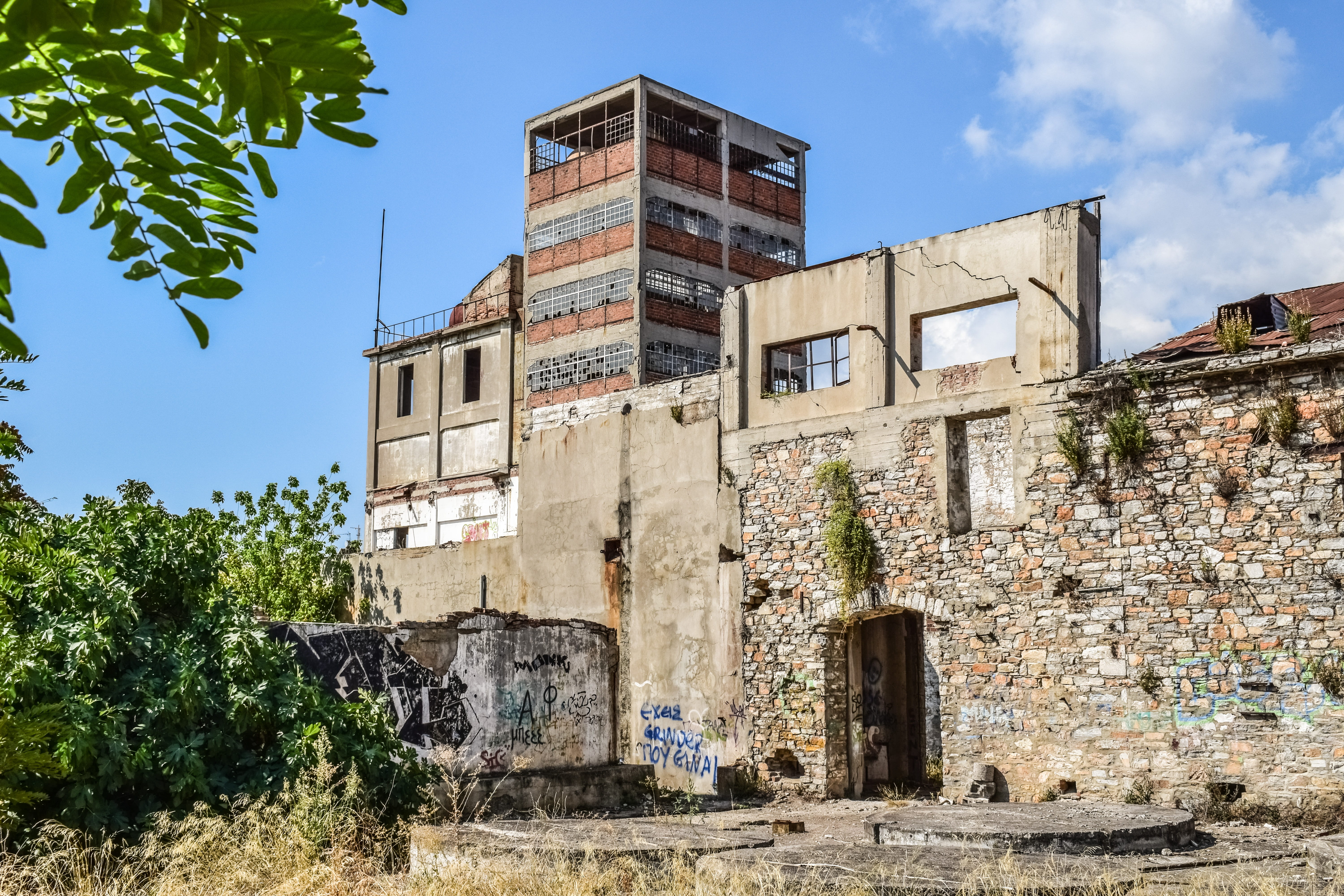 old, abandoned, outdoors, industry, building exterior, day, urban, 5K, greece, structure, history, ruined, broken, empty, dirty, nature, grunge, window, HD Wallpaper