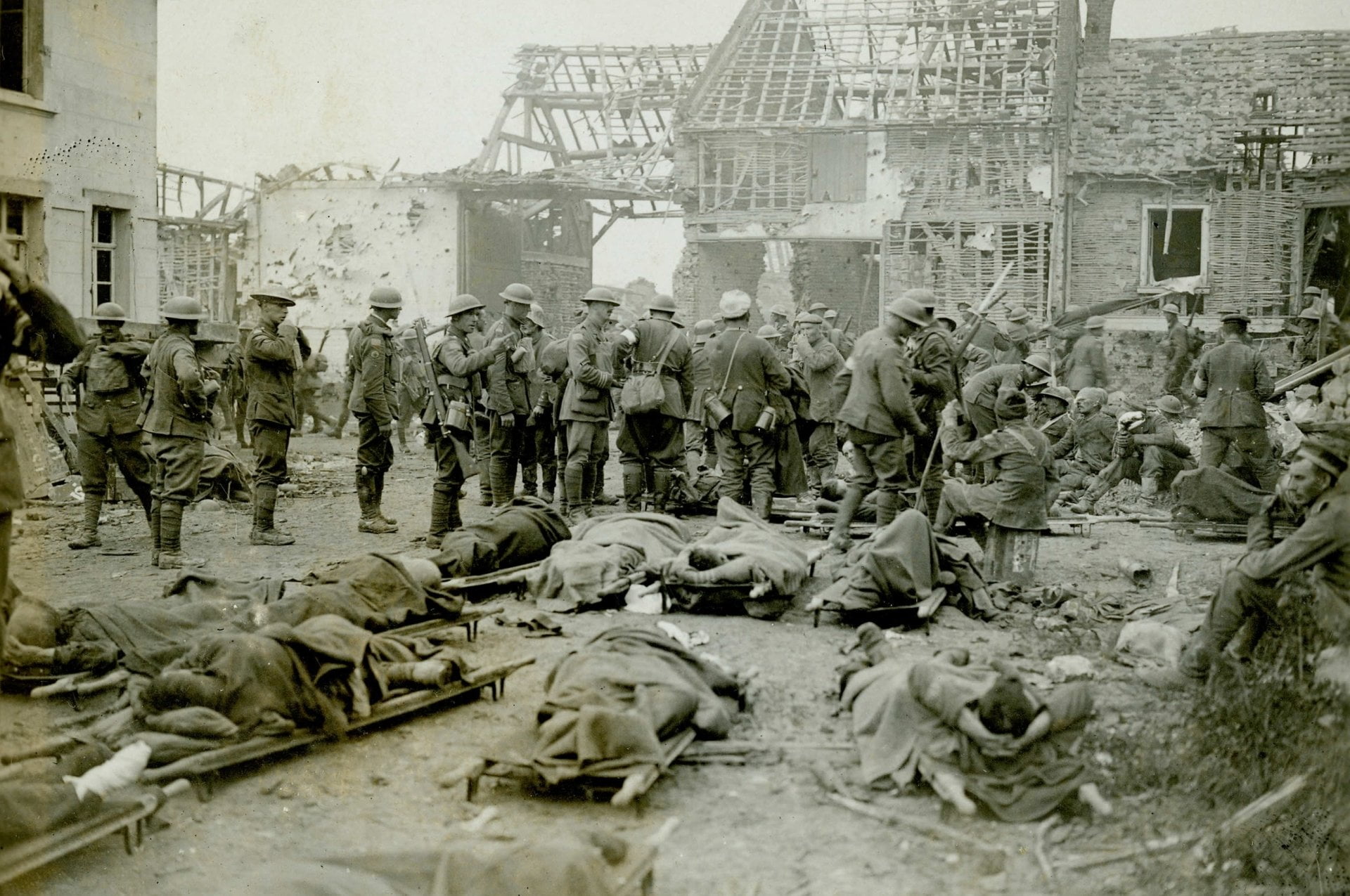 nature, 1080P, built structure, adult, city, crowd, street, World War I, ruined, government, day, Wars, men, large group of people, architecture, history, HD Wallpaper