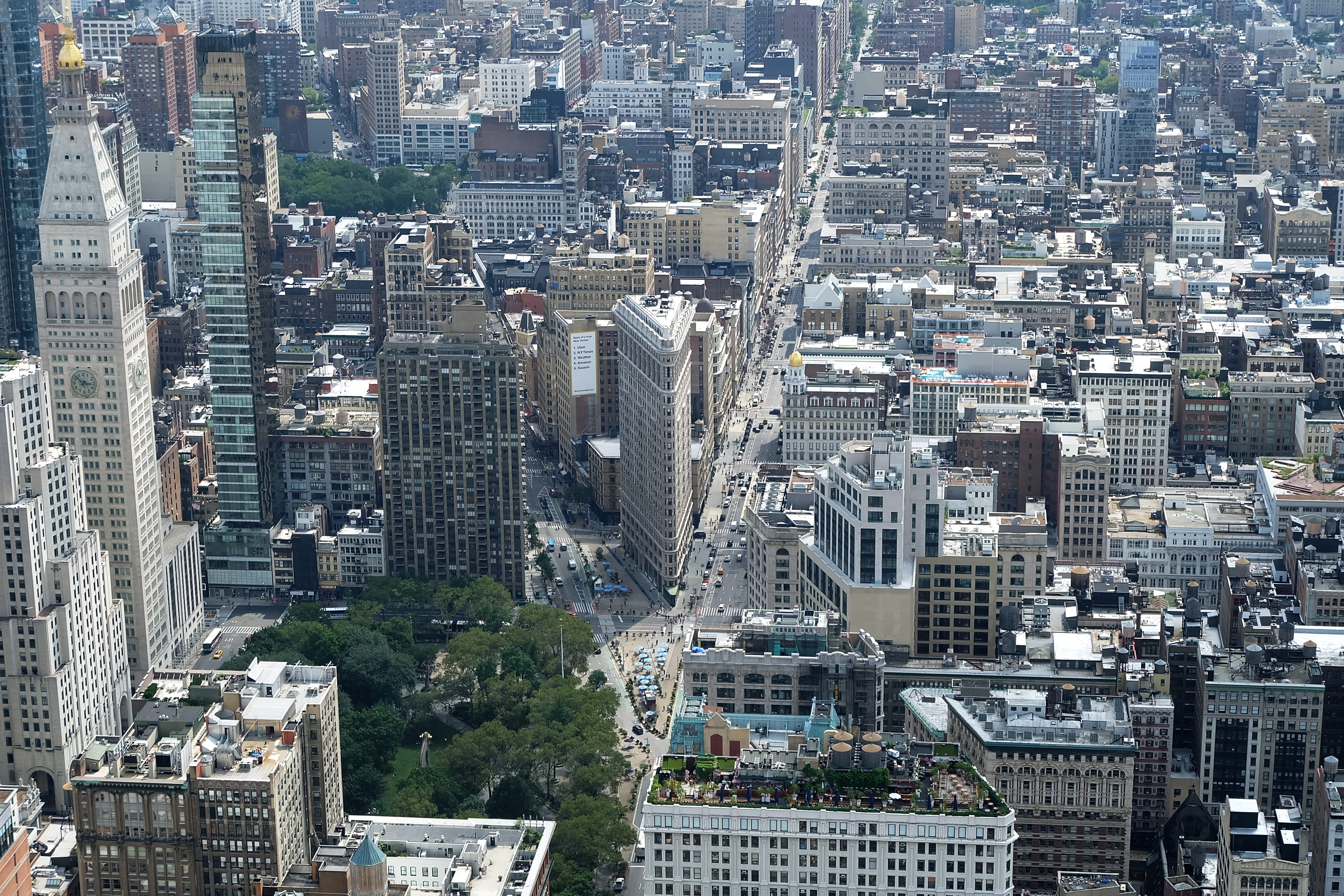 crowd, mode of transportation, building, nature, outdoors, new york city, office building exterior, day, united states, tower, empire state building, financial district, HD Wallpaper