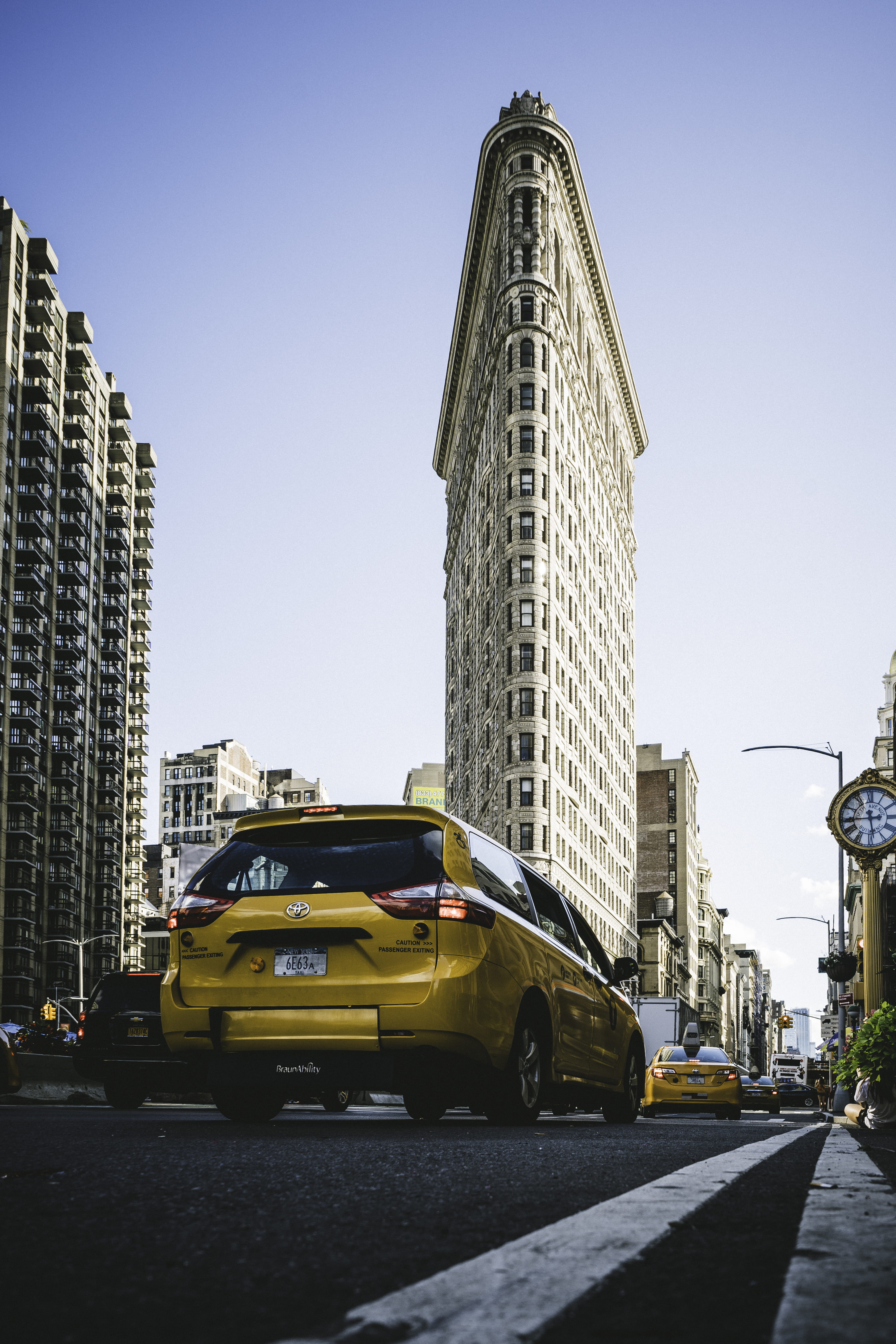 modern, transport, downtown District, city Street, building Exterior, building, road, street, day, blue sky, sunlight, traffic, mode of Transport, colorful, Phone HD Wallpaper