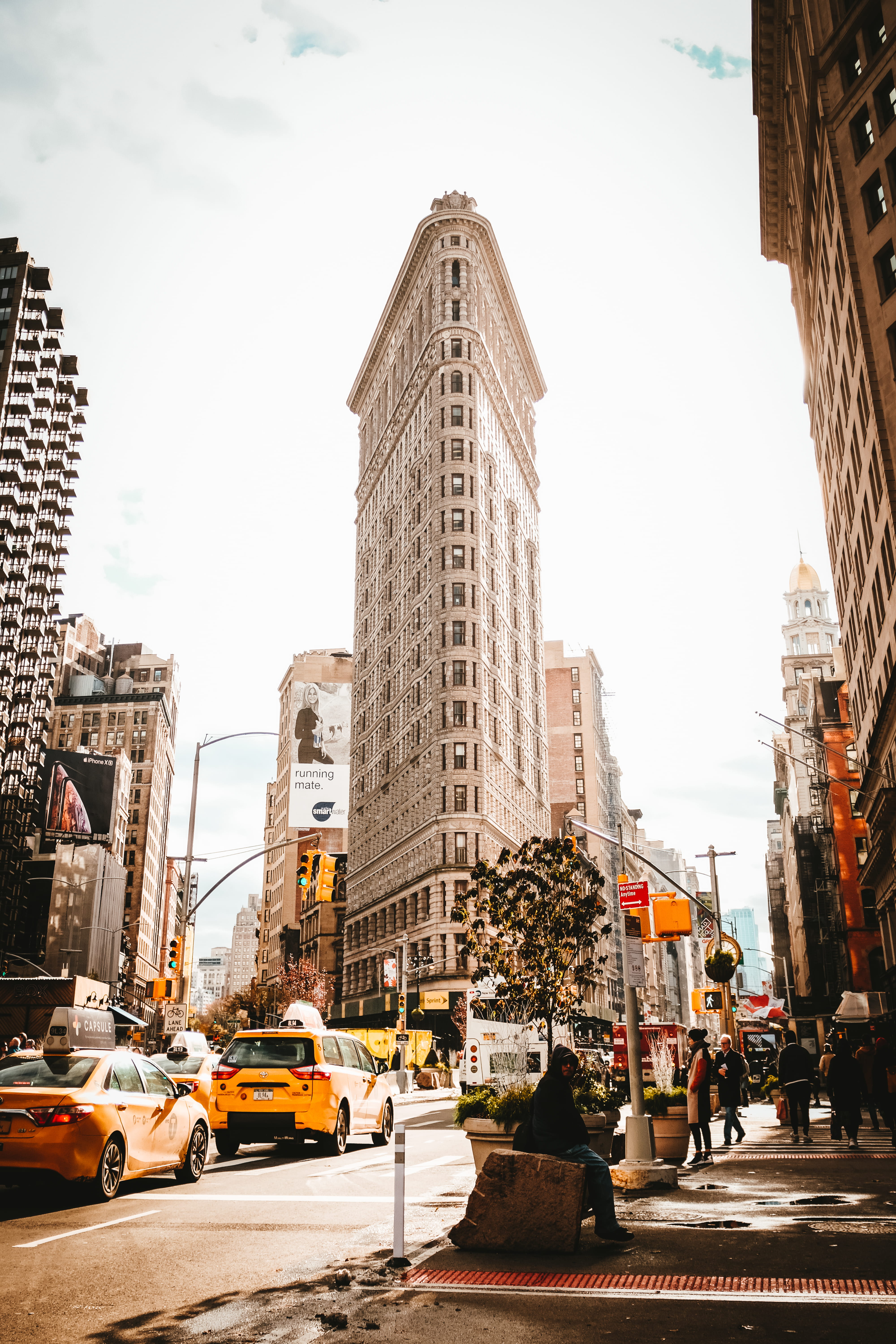 metropolis, city life, mode of transportation, building, transportation, outside, vehicles, sky, machine, building exterior, 5K, road, automobile, human, Phone HD Wallpaper