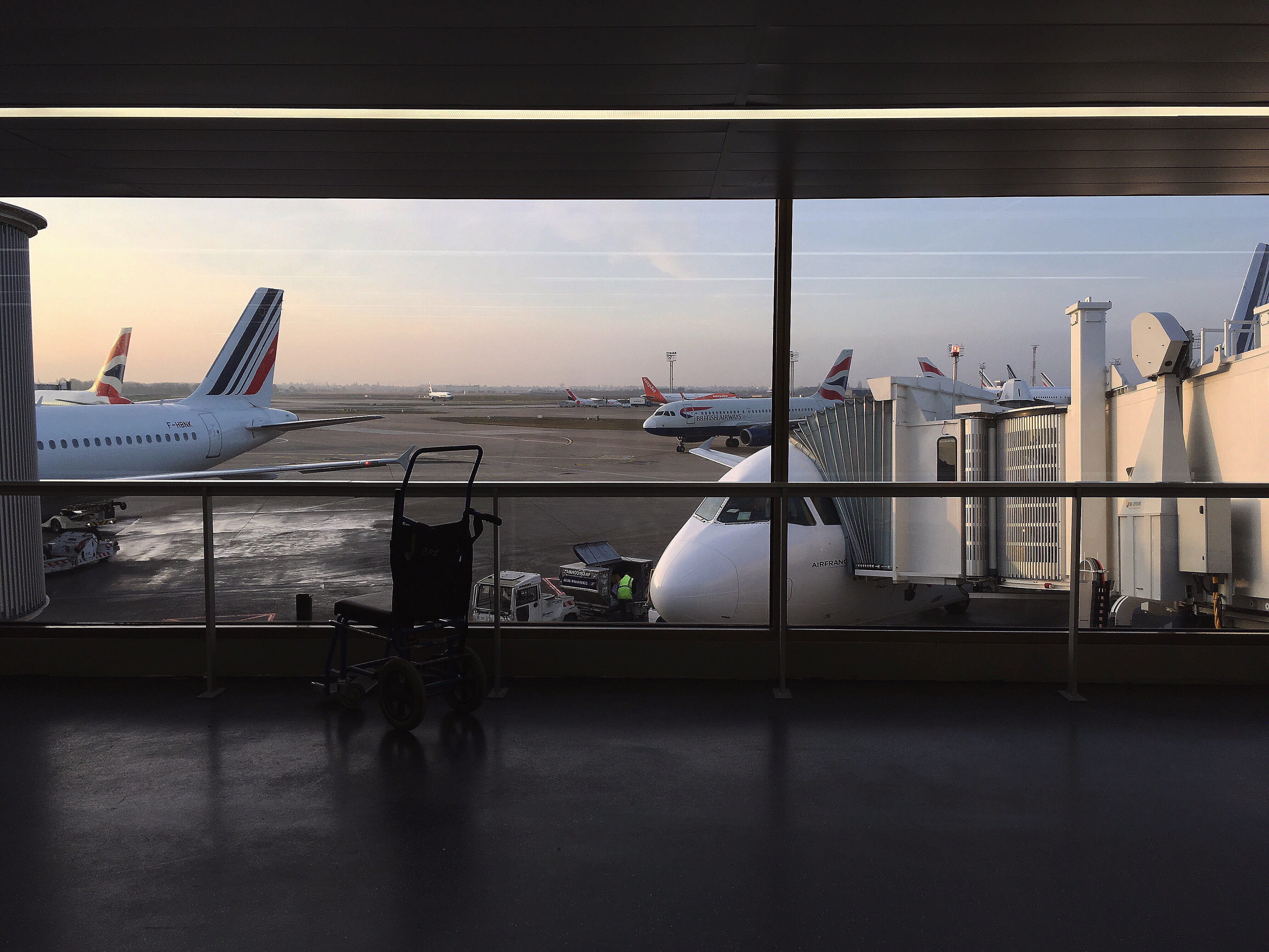 air vehicle, nature, transportation, airport, dilapidated, 4K, indoors, aircraft, flights, architecture, aviation, airplane, oblivion, sadness, airport runway, HD Wallpaper
