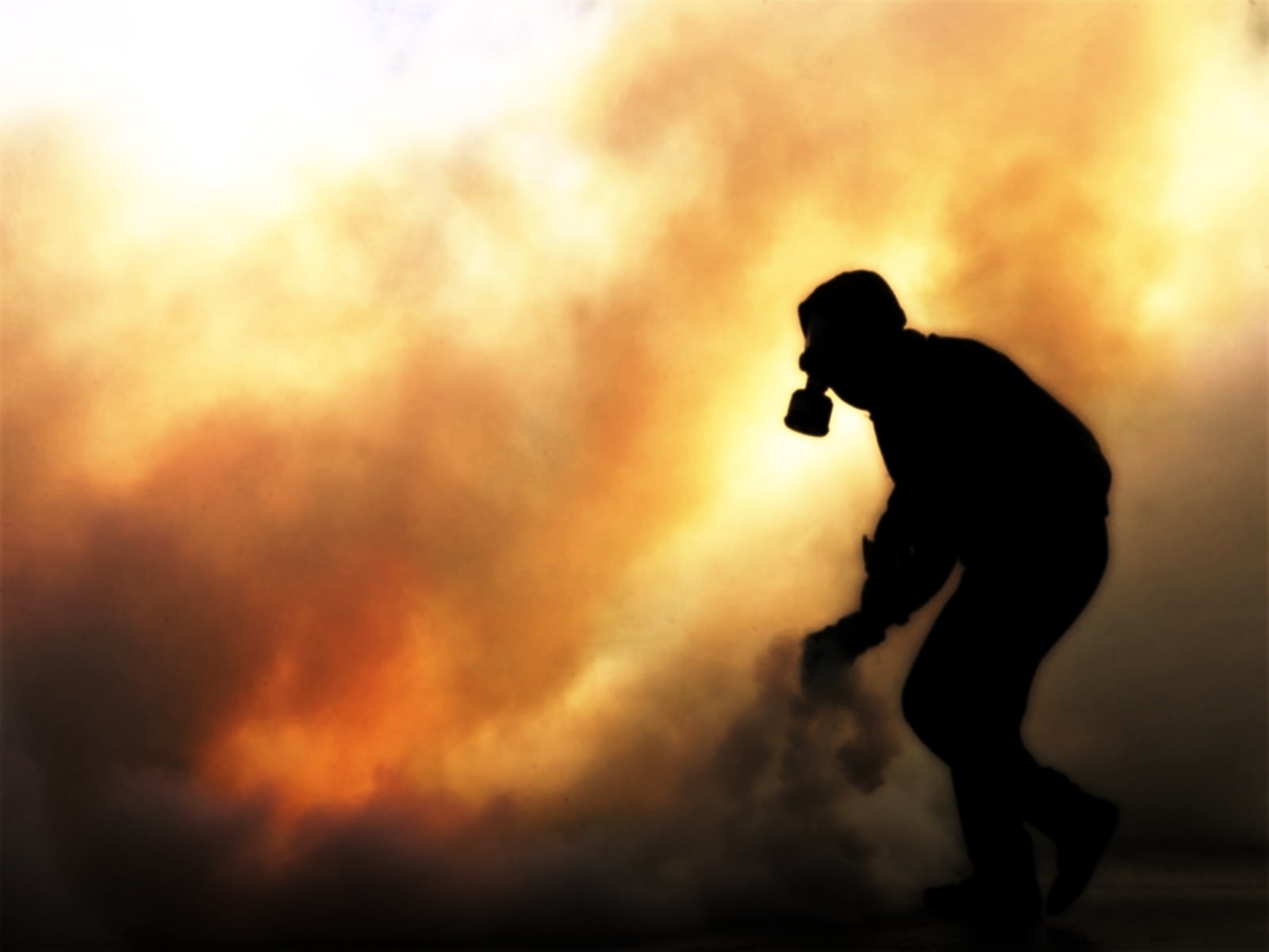 Dark, fi, fog, smoke, anarchy, apocalyptic, creepy, gas, art, 720P, spooky, science, masks, horror, sci, 1600x1200 px, post, HD Wallpaper