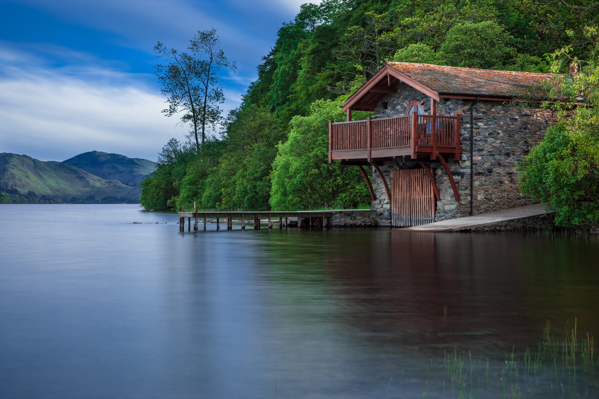 jetty, tree, 1080P, reflection, blue, house, cottage, colorful, home, rest, web, boat house, sea, lake, color, idyllic, nature, balcony, scenics - nature, HD Wallpaper
