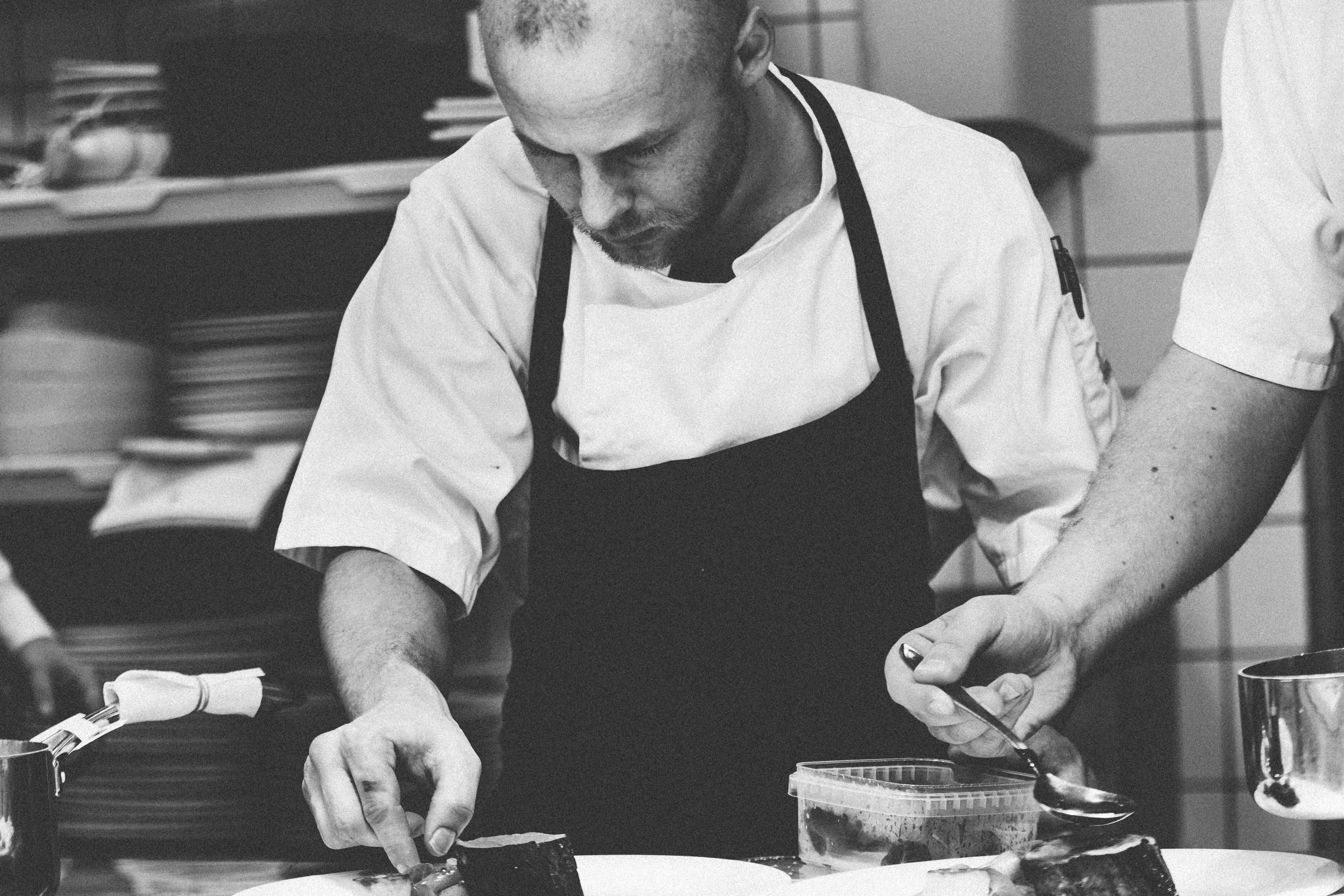 indoors, business, standing, profession, people, catering, restaurant kitchen, preparing food, preparation, dish, cuisine, occupation, holding, service, HD Wallpaper