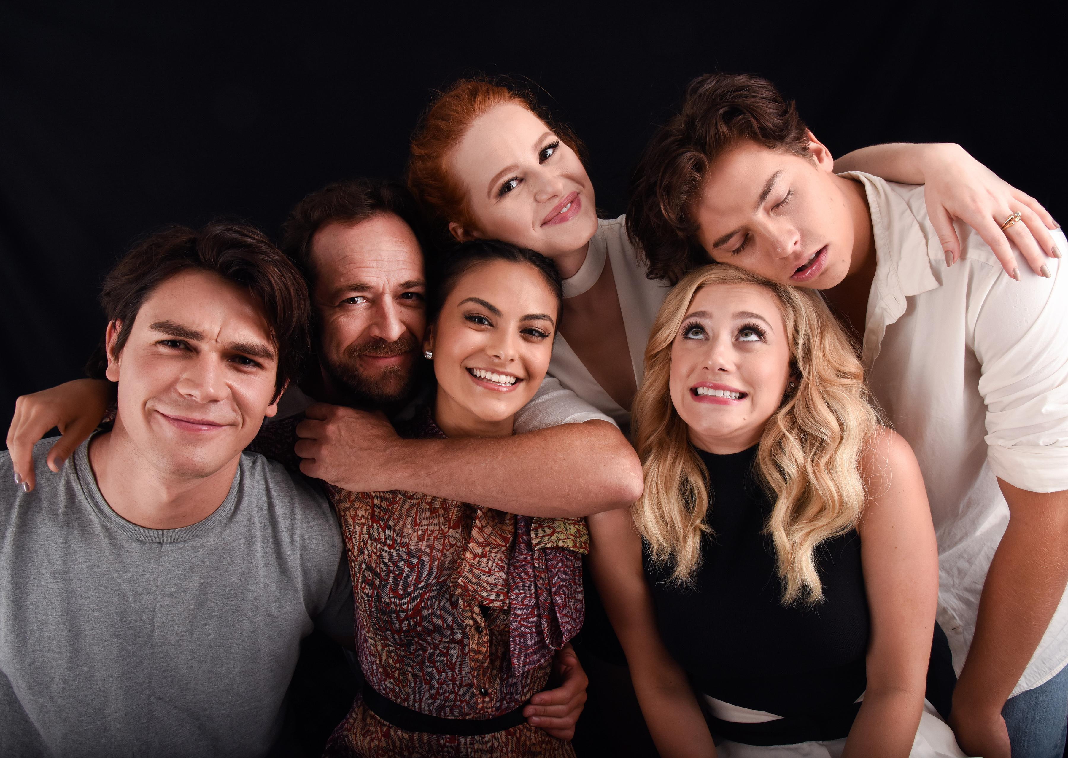 Lili Reinhart, Cheryl Blossom, Fred Andrews, Archie Andrews, Riverdale, Luke Perry, Veronica Lodge, Madelaine Petsch, 2K, Jughead Jones, Cole Sprouse, HD Wallpaper