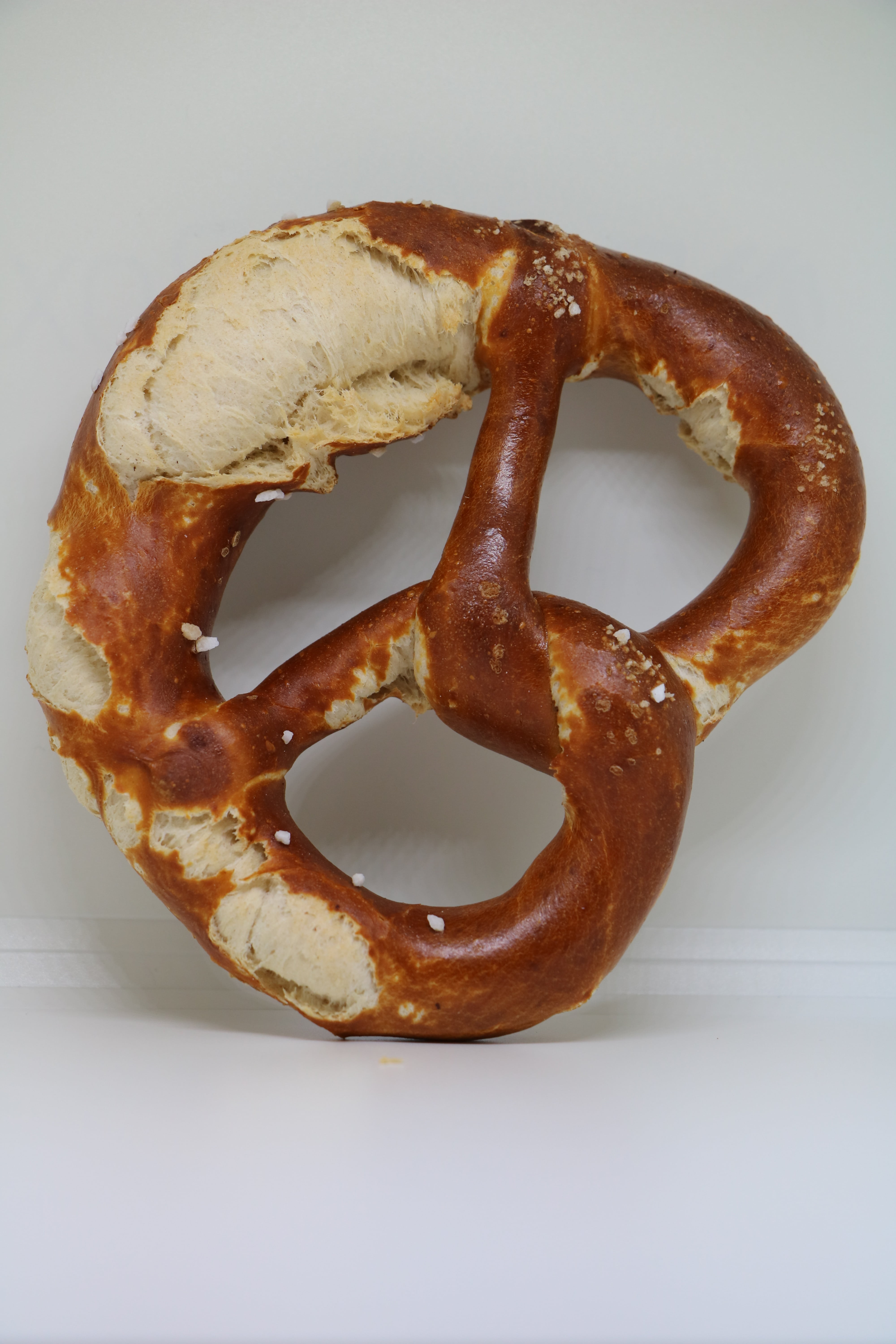 breakfast, laugenbreze, delicious, folk festival, pretzel, bread, unhealthy eating, 5K, high angle view, oktoberfest, temptation, german Culture, indulgence, Phone HD Wallpaper