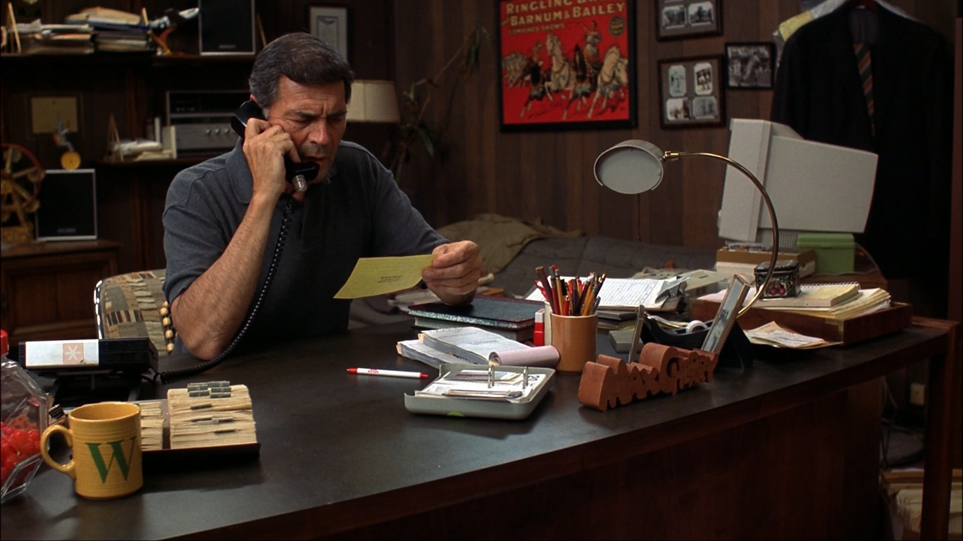 1080P, indoors, sitting, wireless technology, Jackie Brown, table, connection, technology, men, business, one person, telephone, entrepreneur, contemplation, HD Wallpaper