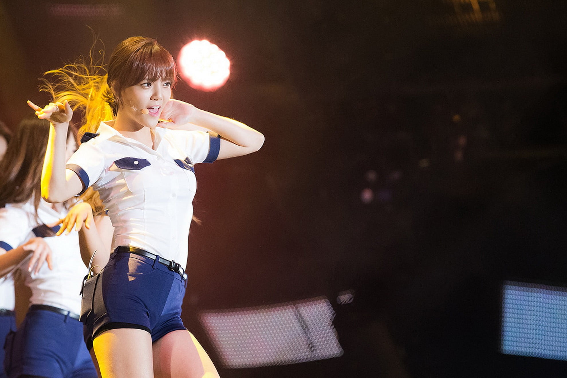 women, performance, girls, music, hair, hairstyle, 1080P, beautiful woman, adult, Asian, one person, standing, Jimin, singer, indoors, stage, nightlife, HD Wallpaper