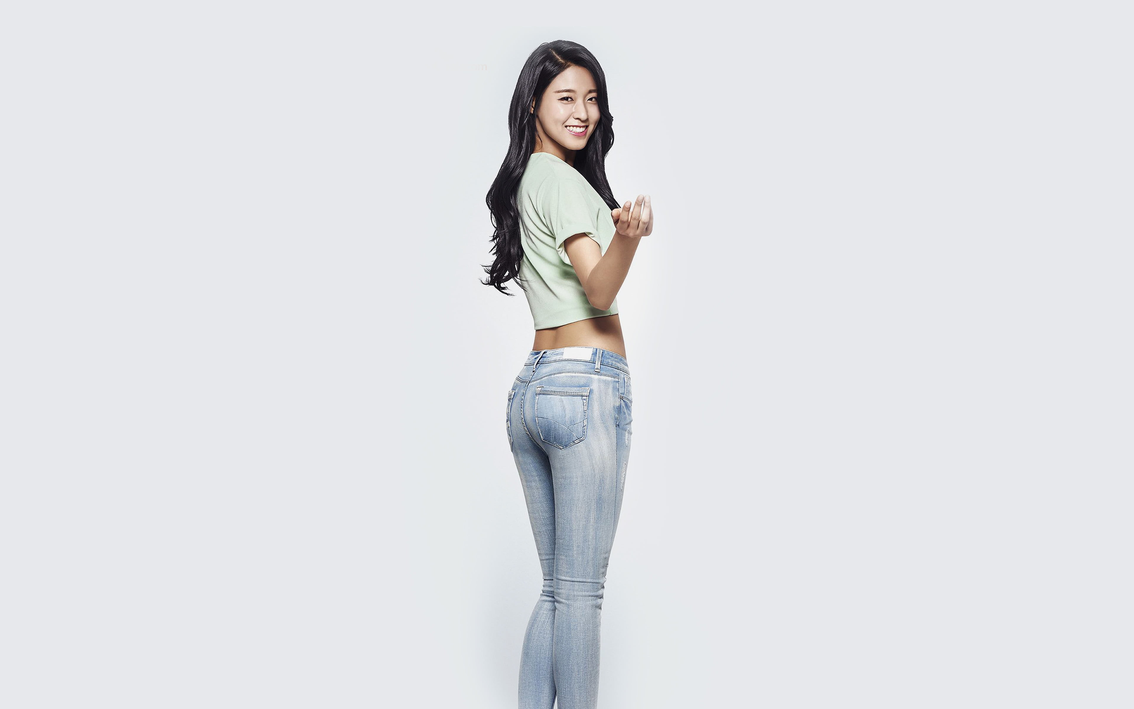portrait, positive emotion, three quarter length, casual clothing, studio shot, young adult, cute, teenager, women, asian, smiling, emotion, one person, HD Wallpaper