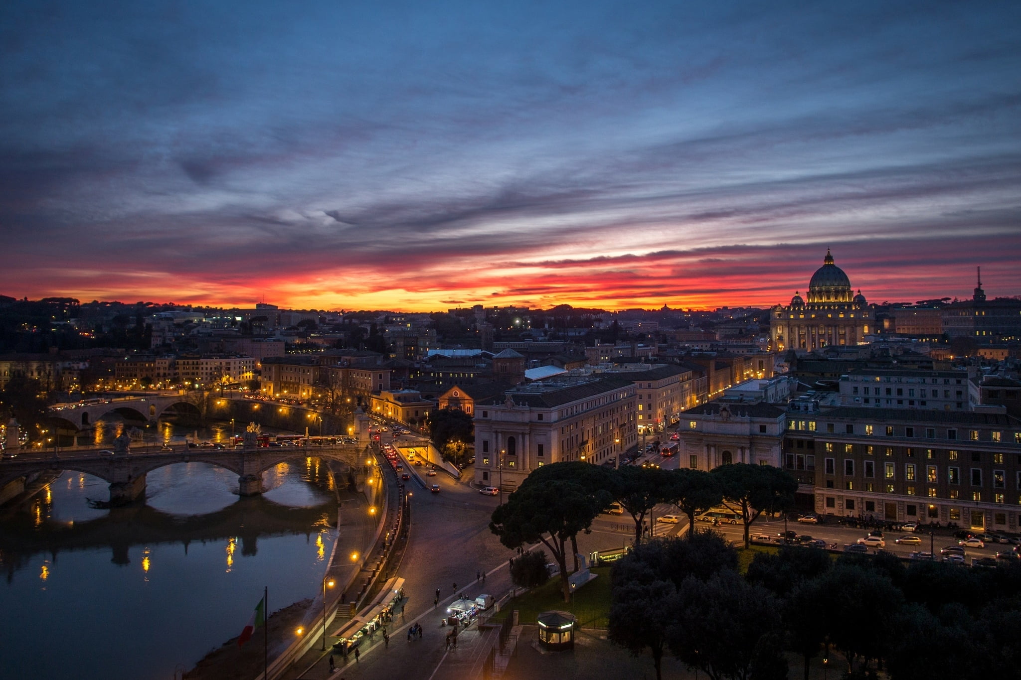 dusk, scenics, old, arno River, travel Destinations, river, vatican city, tourism, tower, vltava River, famous Place, trees, built Structure, florence - Italy, HD Wallpaper