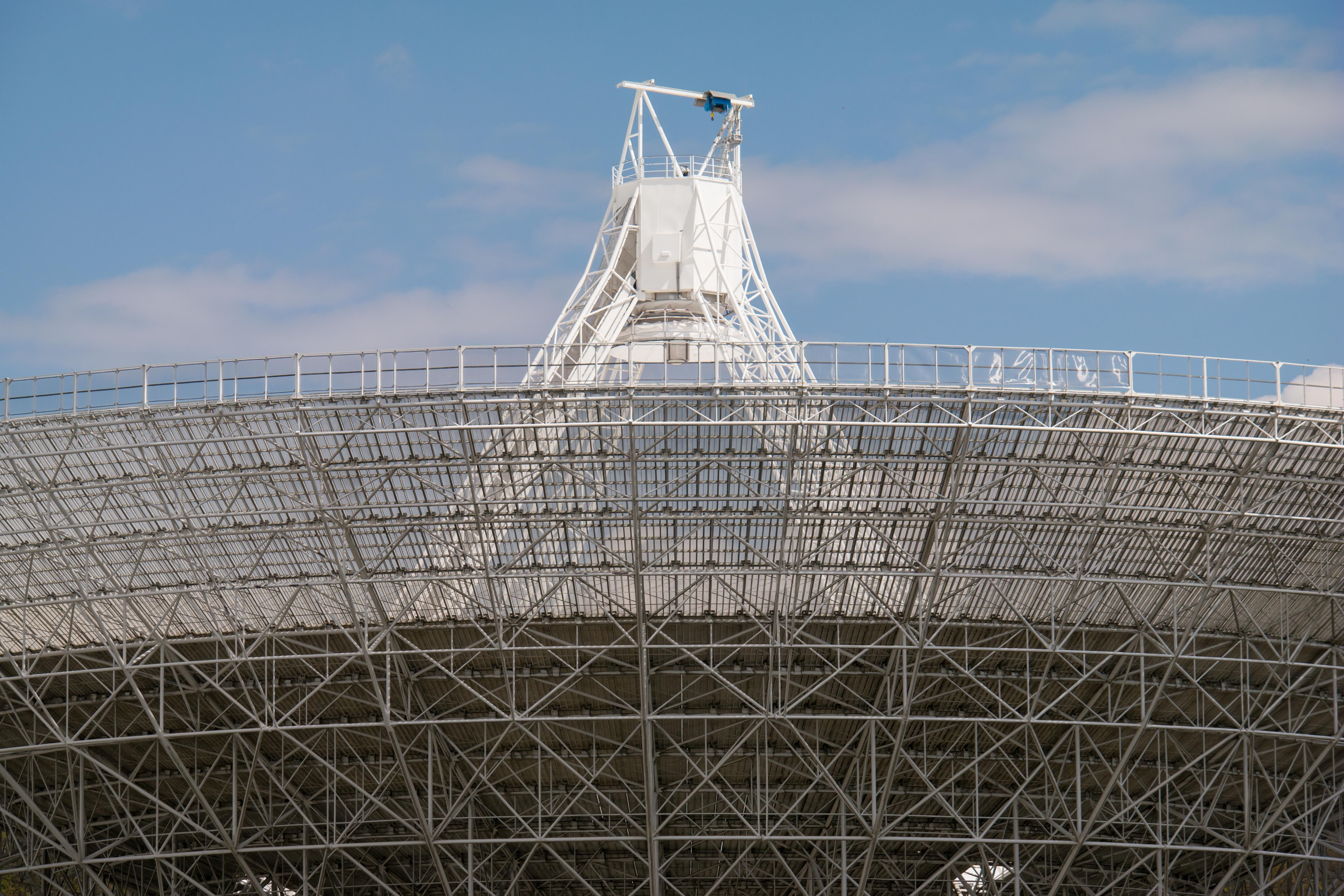 tourism, close-up, sunlight, metal, telescope, Effelsberg, max planck institute, large telescope, built structure, Structure, plant, tower, Radio Telescope, HD Wallpaper