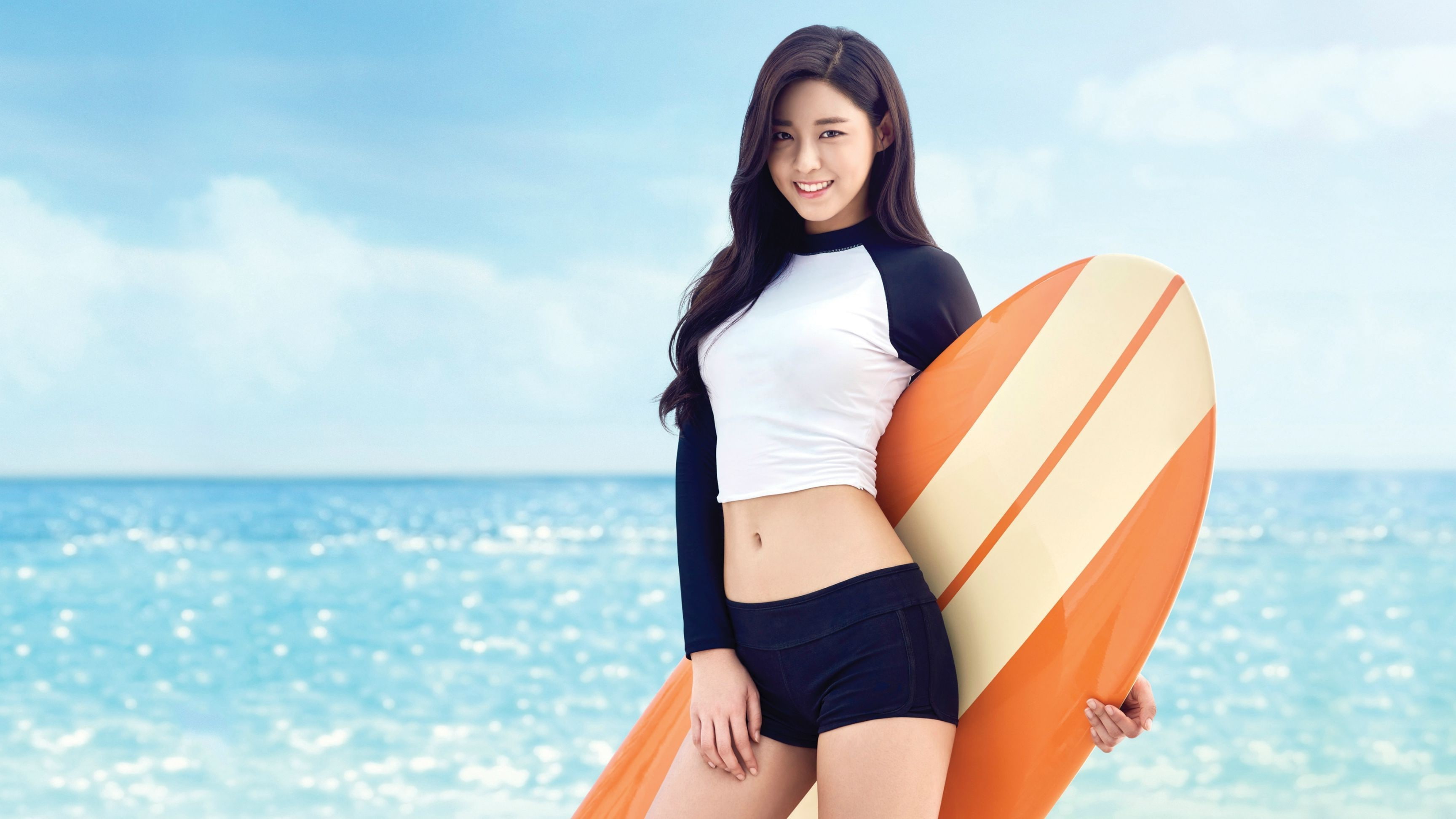 lifestyles, long hair, horizon, beach, one person, AOA, leisure activity, beautiful woman, 2K, Seolhyun, women, sea, fashion, hair, outdoors, horizon over water, HD Wallpaper