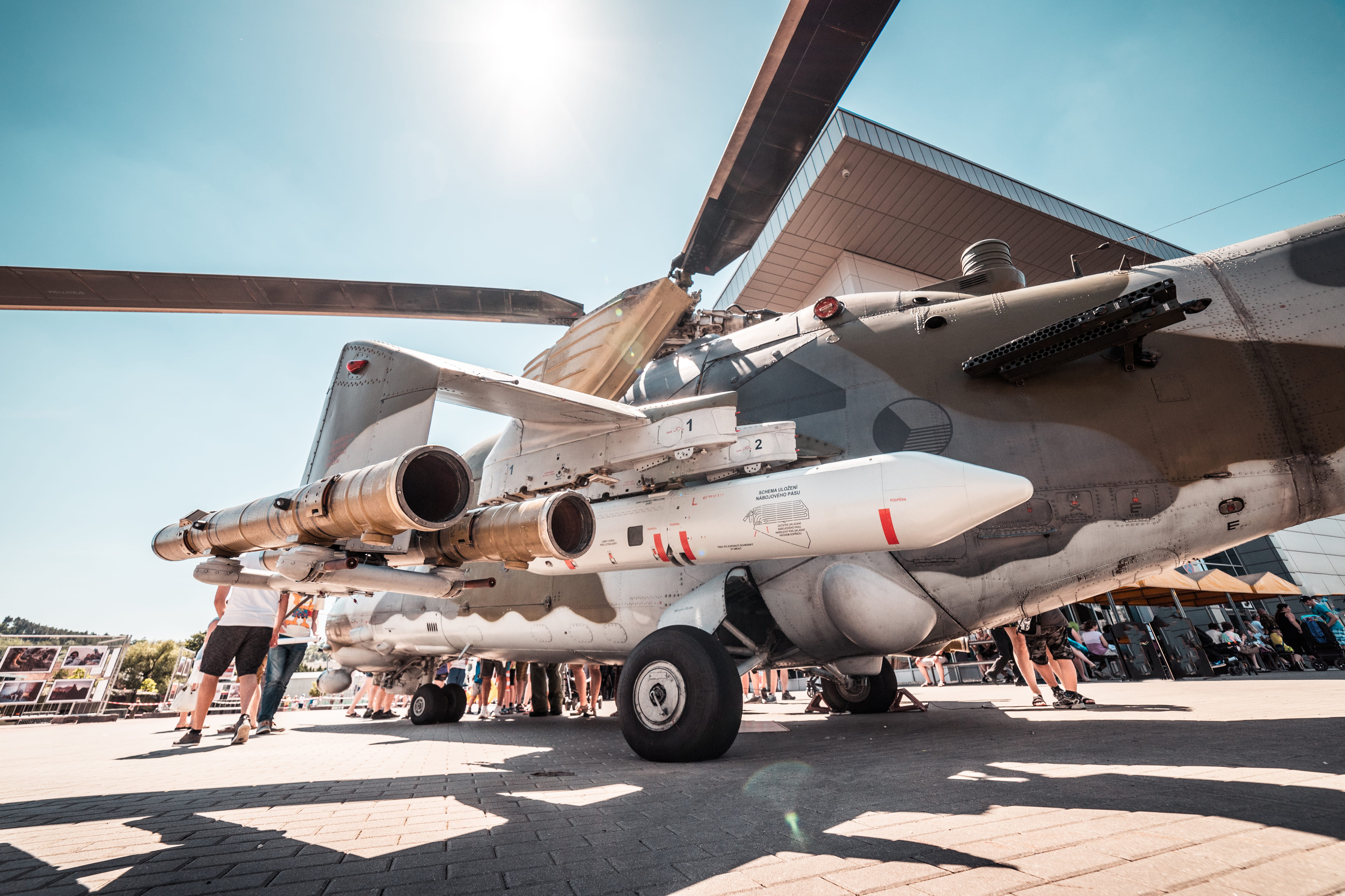 jet - Band, propeller, air, war, air Travel, adult, airport, emergency, Czech Army, guns, transportation, flying, group of people, czech, occupation, business, HD Wallpaper