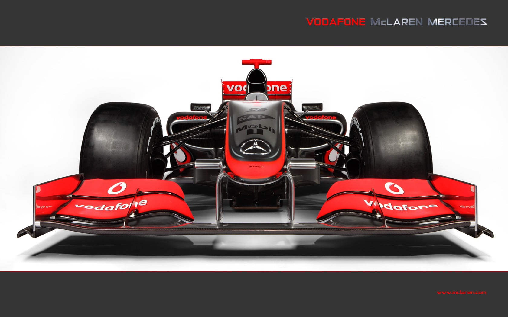 auto racing, technology, go, indoors, motorsport, black, sports race, close-up, communication, screenshot, kart, studio shot, racecar, car, competition, HD Wallpaper