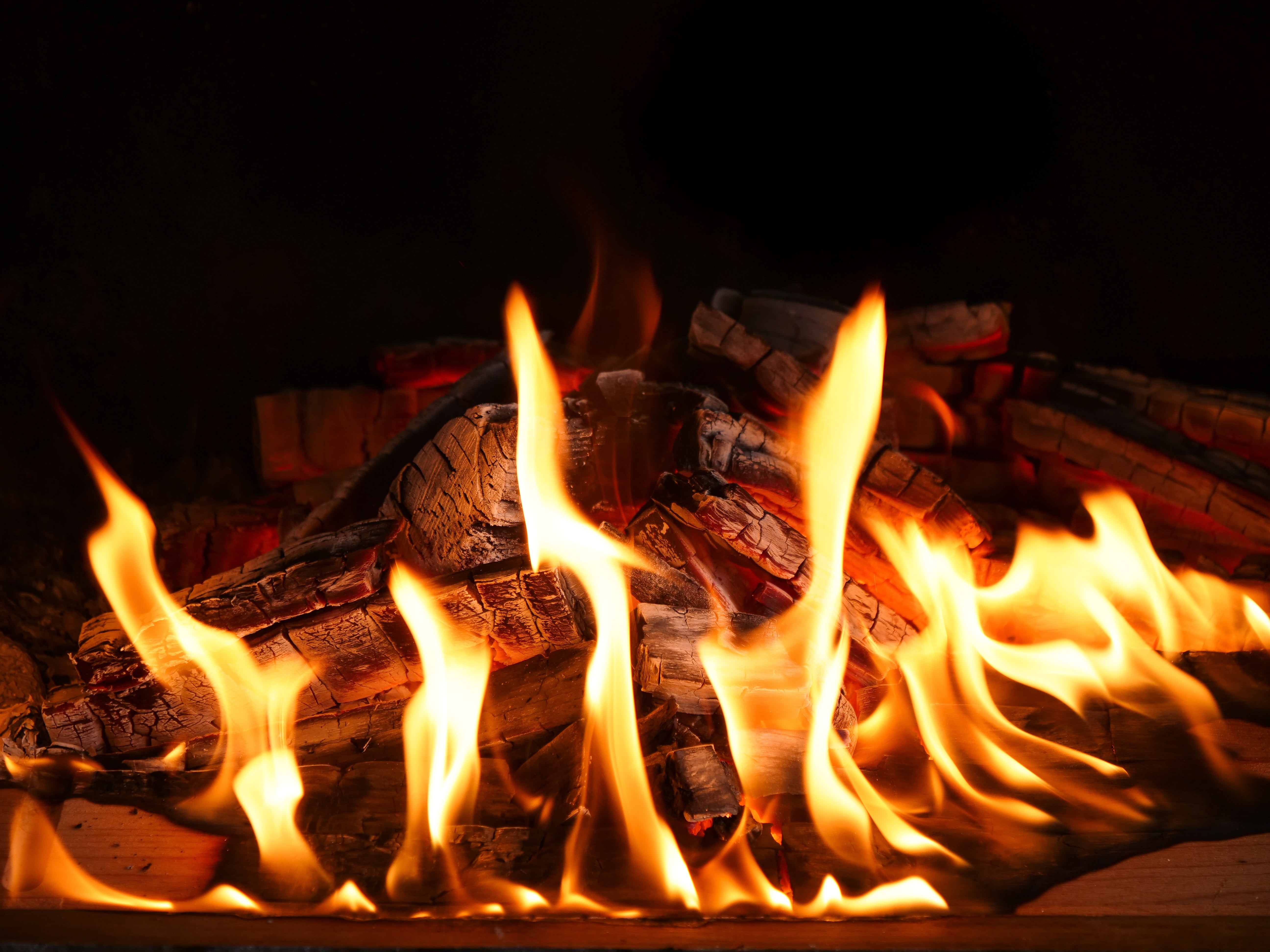 yellow, fire, glowing, flame, night, no People, fire - Natural Phenomenon, dark, log, heat - Temperature, 5K, backgrounds, wood - Material, nature, long exposure, HD Wallpaper