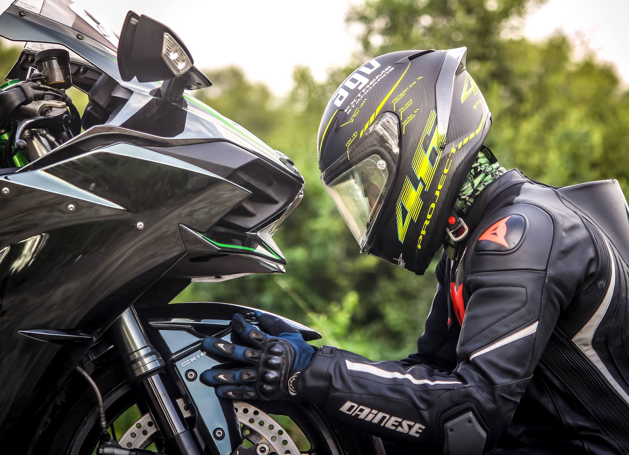 man, black, transportation, rider, ride, protection, holding, motoristum, wearing, outdoors, one person, leather, security, riding, helmet, safety, uniform, HD Wallpaper