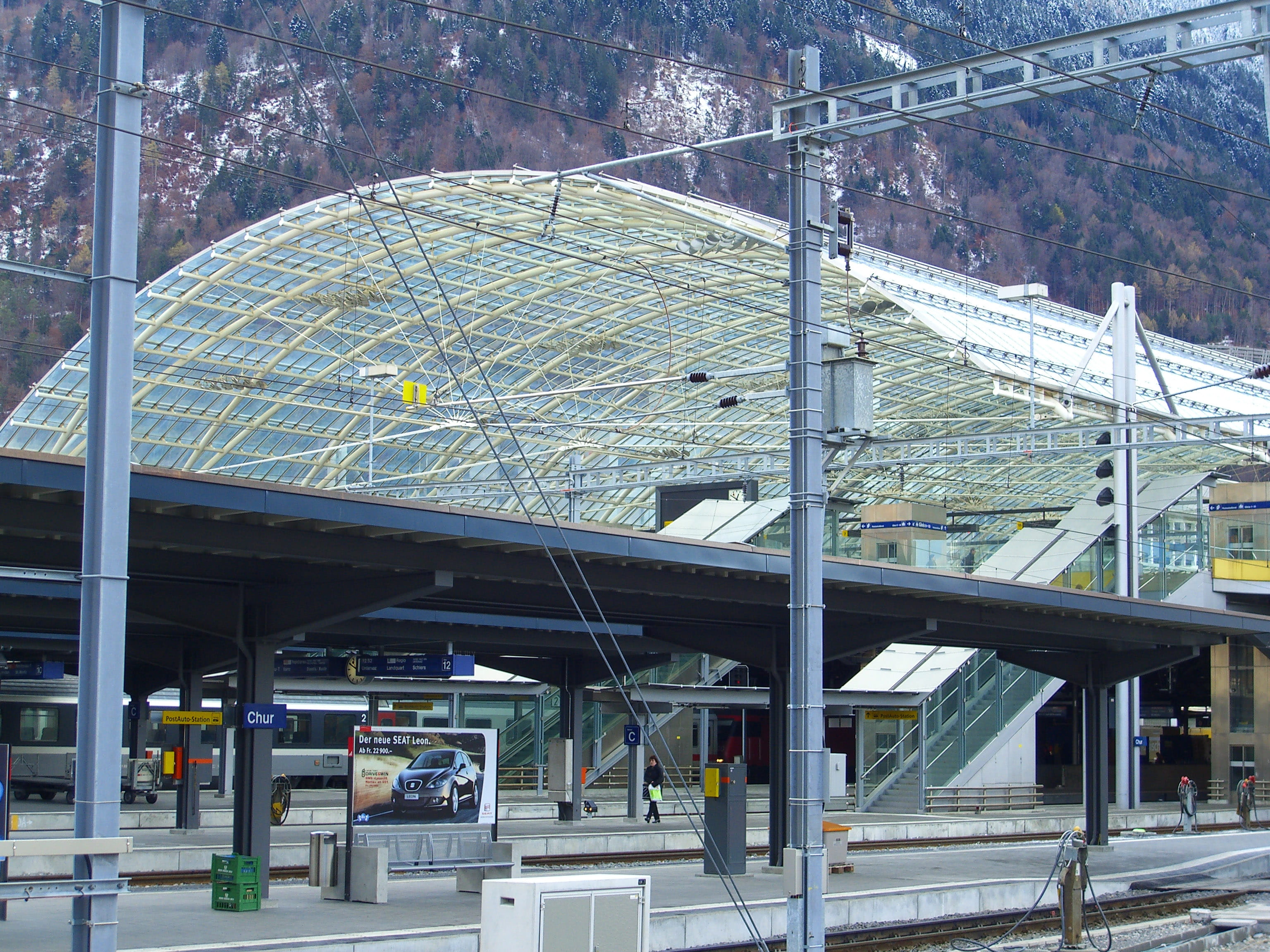 day, amusement park, travel, city, railroad Station, building exterior, Chur, nature, mode of transportation, station, bus, bridge - man made structure, HD Wallpaper