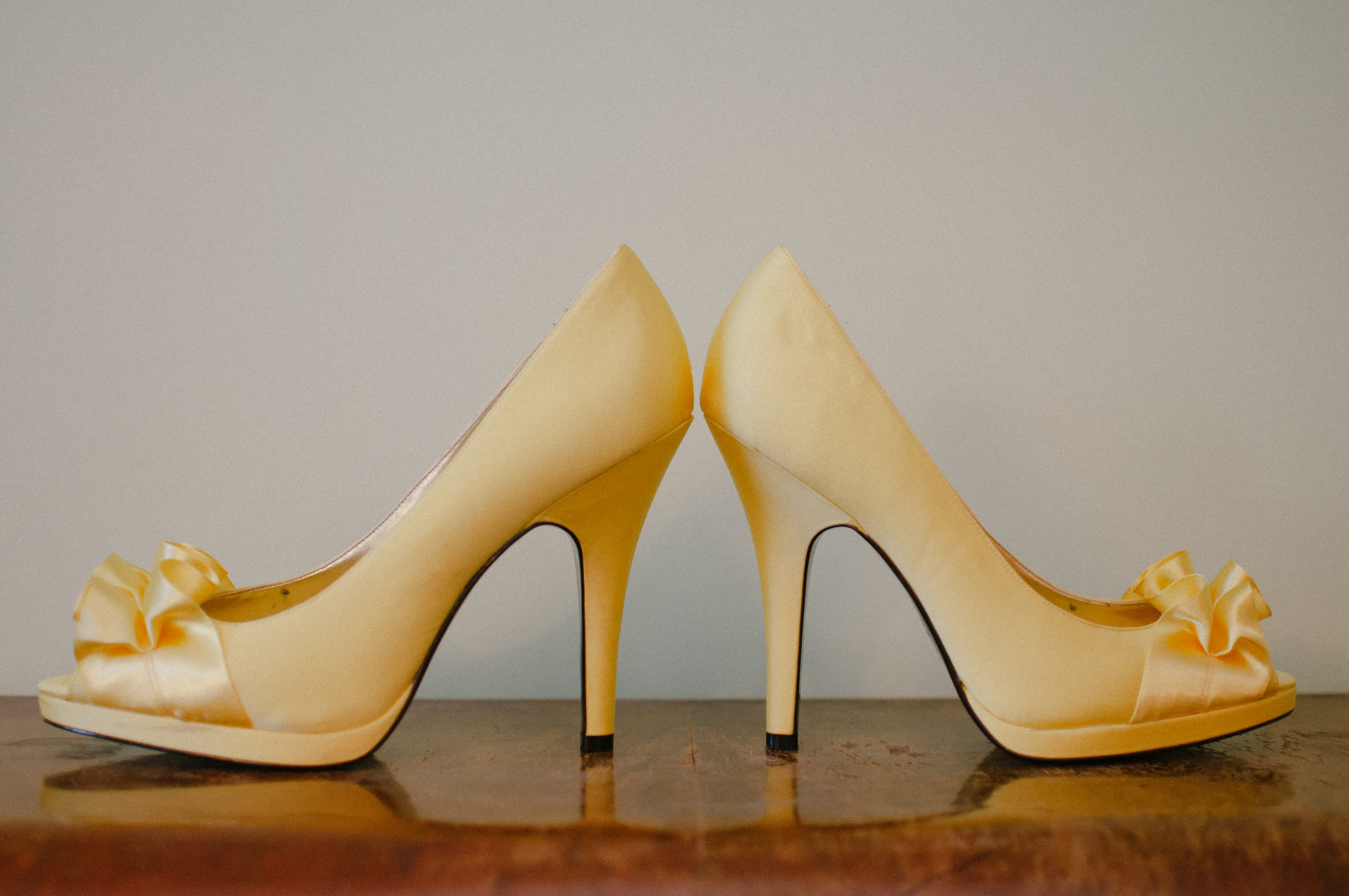 personal accessory, indoors, heals, clothing, heel, fashion, boutique, dress shoe, high heel, sweets, apparel, confectionery, high heals, wood, footwear, HD Wallpaper