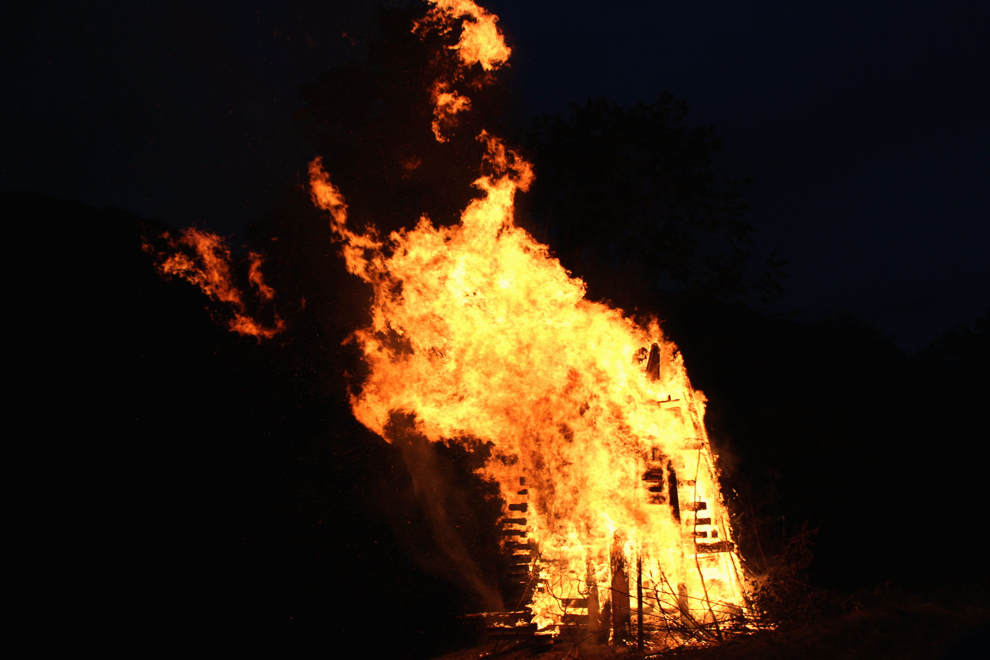 inferno, launch, burning, promontory, flame, fire - natural phenomenon, plant, dark, bonfire, glowing, wedge, arrowhead, vehicle, celebration, nature, musical instrument, HD Wallpaper