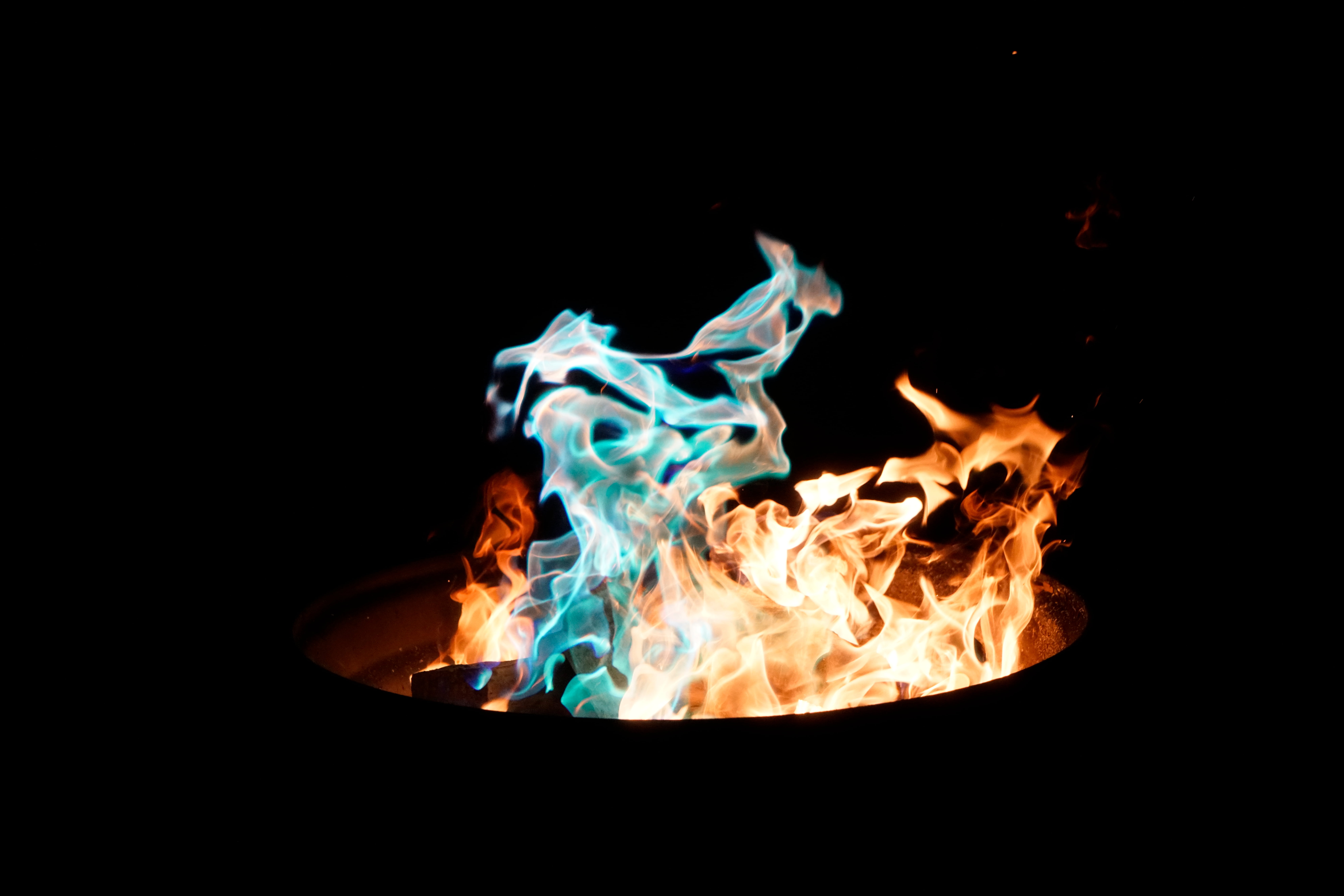 8K, smoke, fire - natural phenomenon, campfire, no people, black background, glowing, blurred motion, nature, black color, copy space, indoors, dark, camping, HD Wallpaper