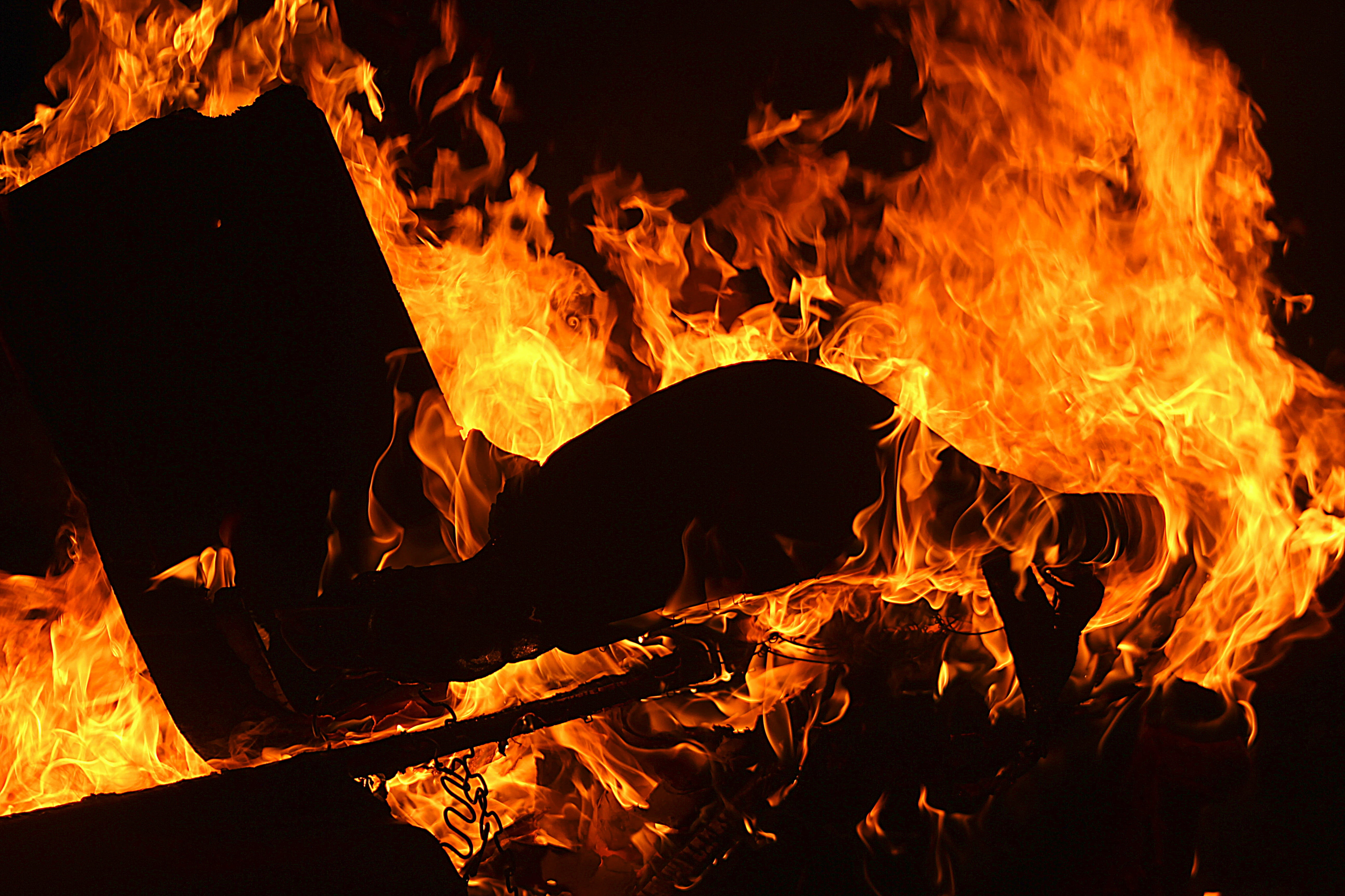 grill, warning sign, heat - temperature, flammable, fire - natural phenomenon, beautifu, flame, energy, campfire, orange color, detail, close-up, wood, HD Wallpaper