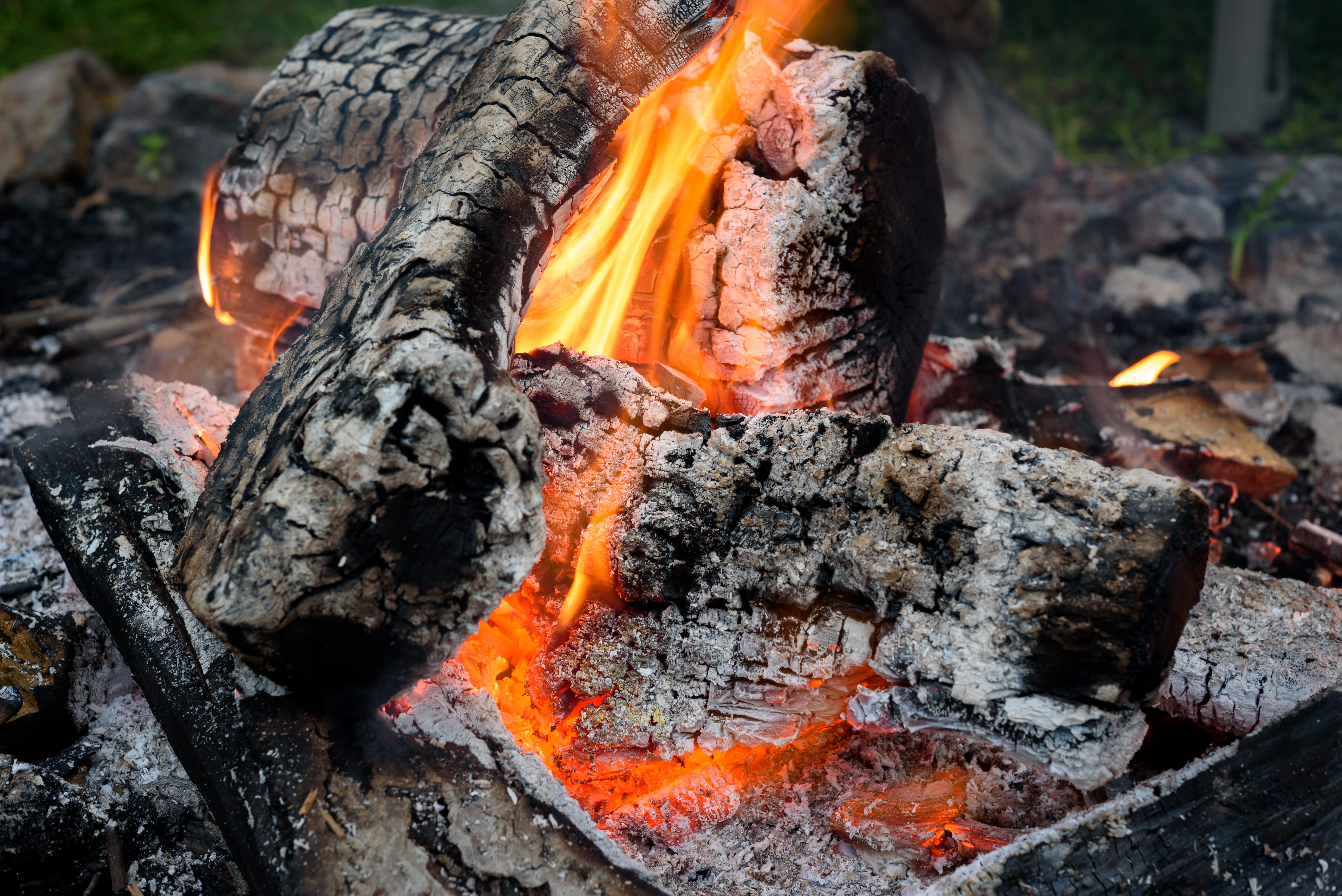 close-up, day, fire, campfire, firewood, motion, smoke, environment, danger, ash, ashes, outdoors, burn, wood - material, hot, flame, glowing, fire - natural phenomenon, HD Wallpaper