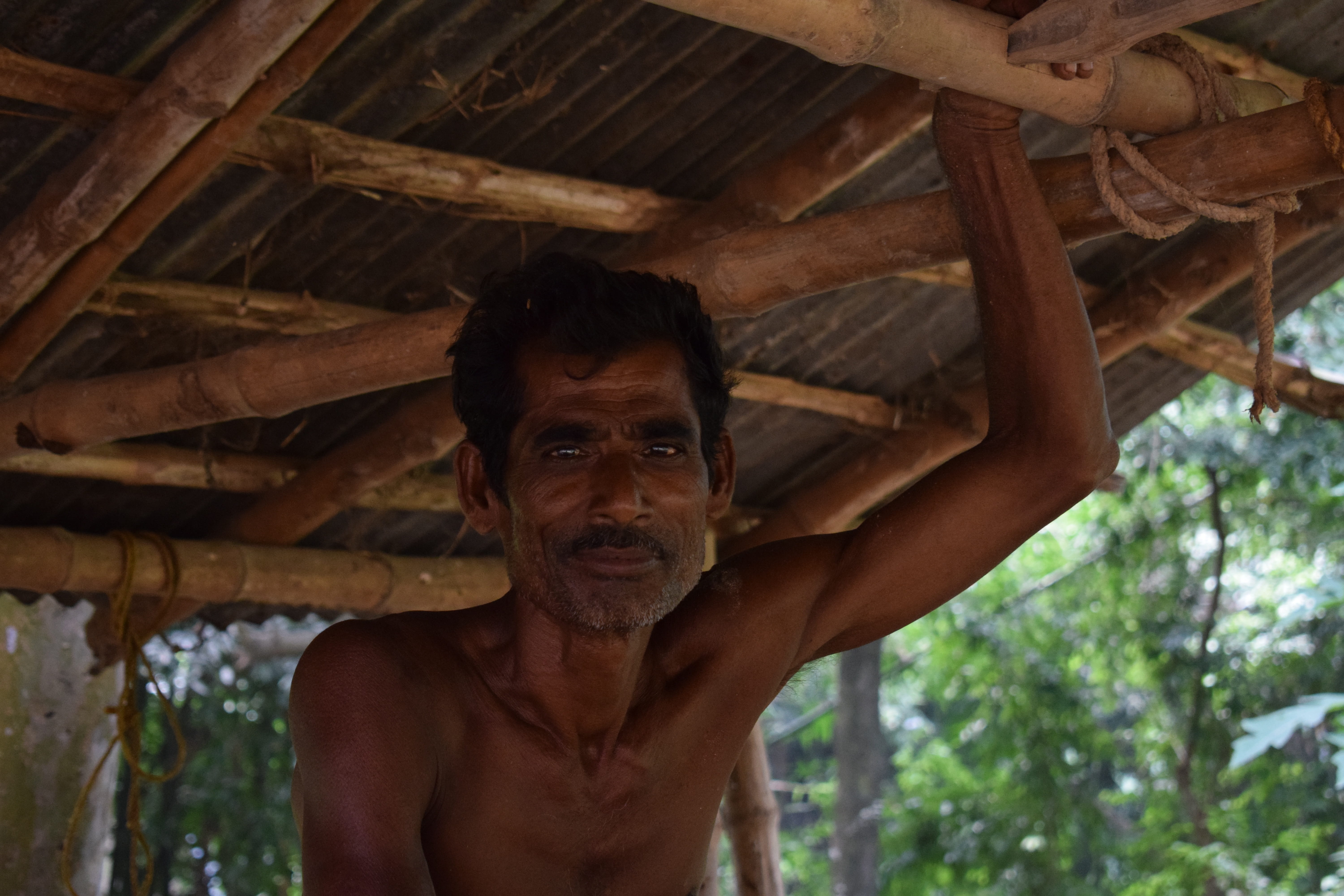 looking at camera, 5K, one person, ceiling, shirtless, india, portrait, hardworking, mid adult men, adult, males, mature adult, worker, indian, mid adult, HD Wallpaper