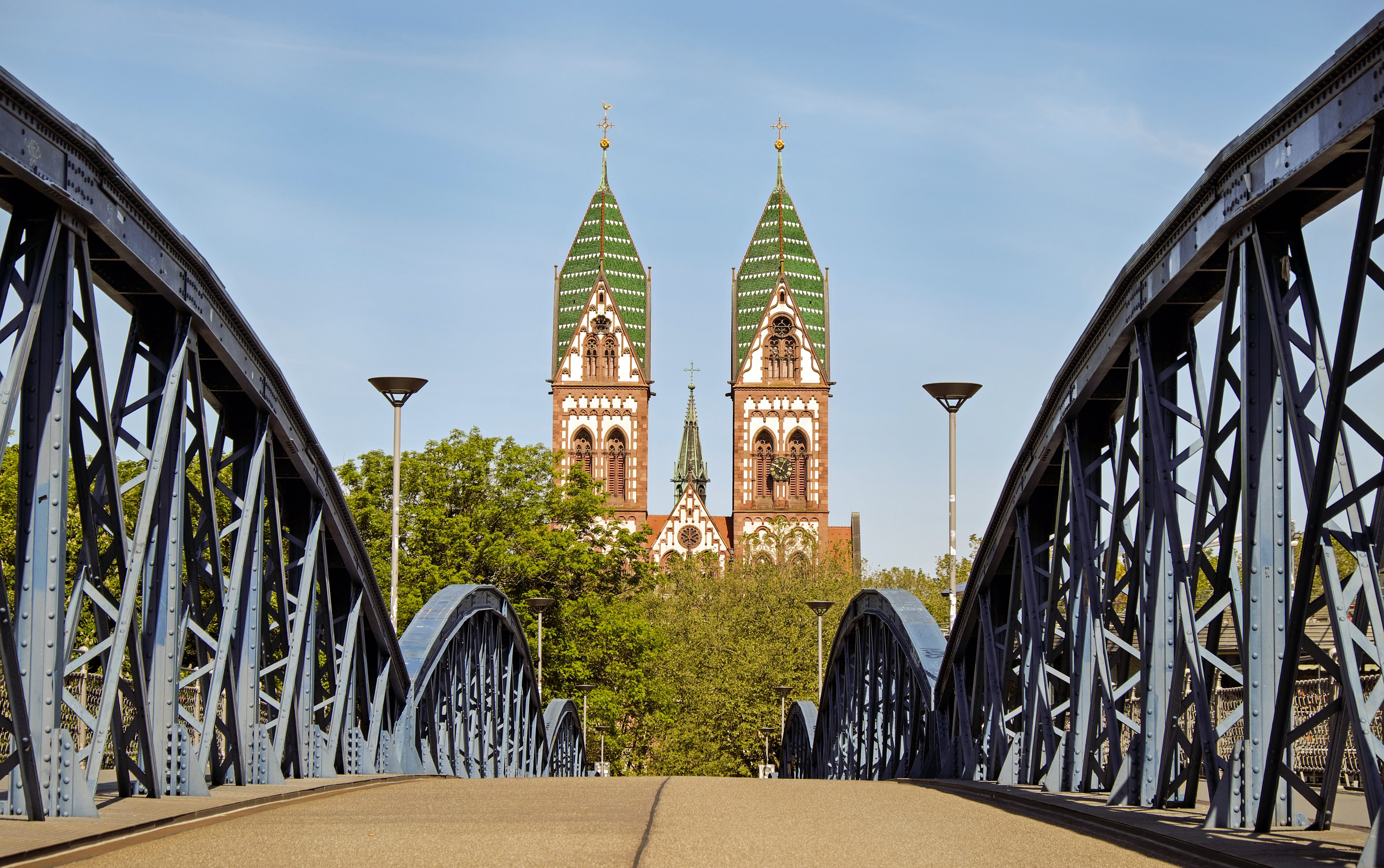 tourism, bridge, sky, gray, government, steel bridge, church, green, history, famous Place, building exterior, jesus heart, castle, freiburg, nature, architecture, HD Wallpaper