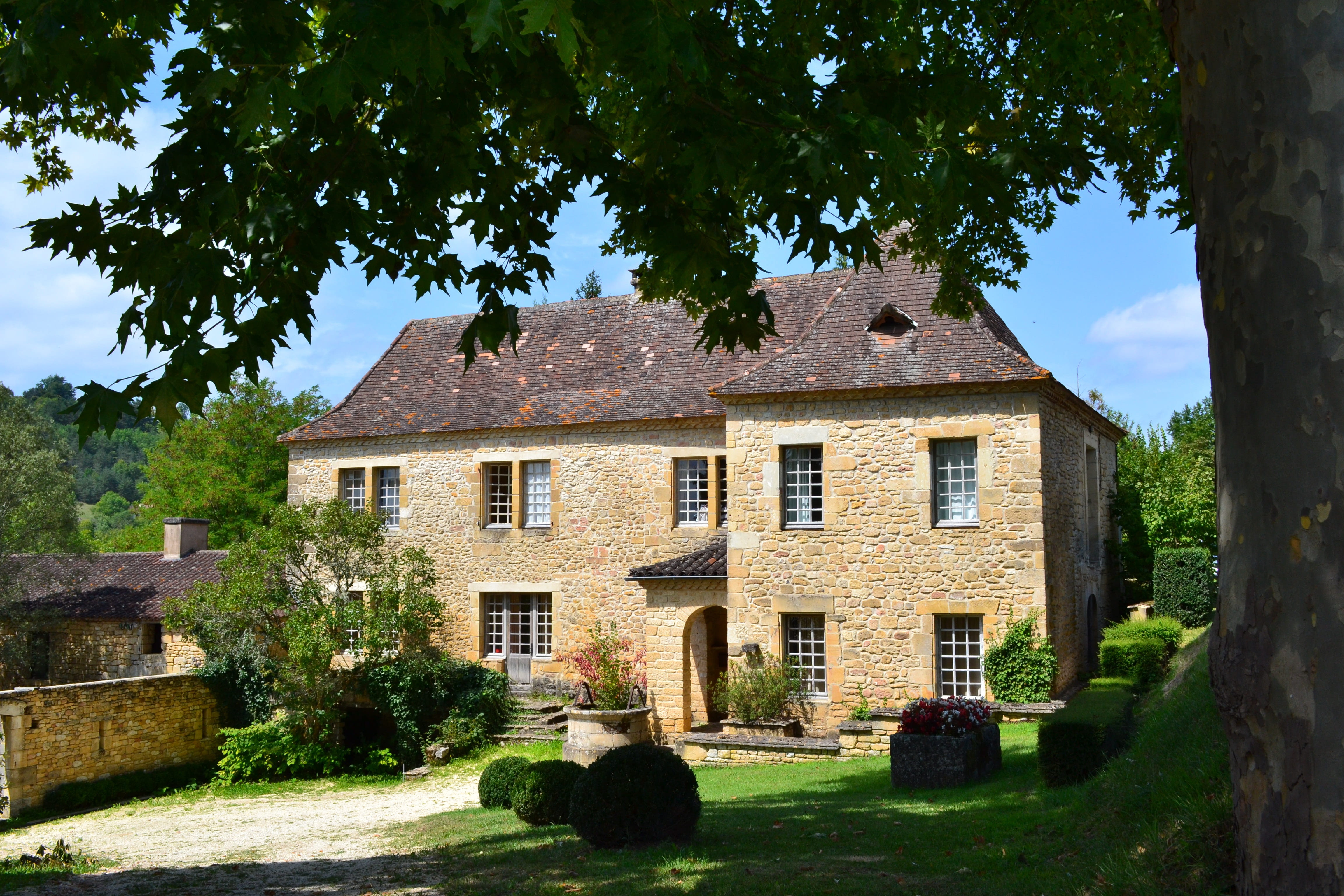 plazac, 4K, water, house, france, building exterior, plant, tree, boxwood, dordogne, no people, window, perigord, path, stone house, building, residential district, HD Wallpaper