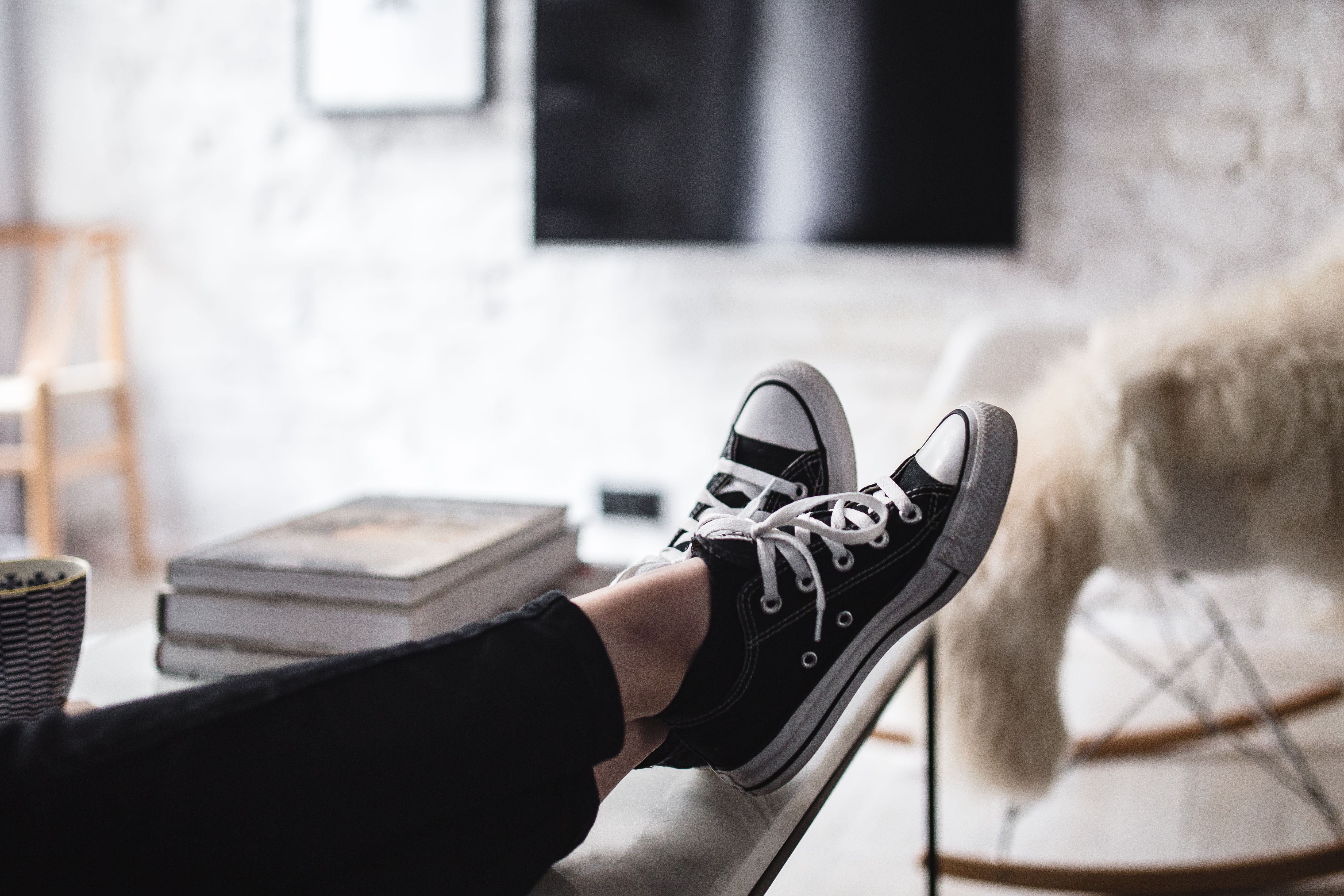 4K, wooden floor, white floor, human Leg, caucasian, marble table, working, human limb, minimal, adult, black color, scandinavian, couch, living room, HD Wallpaper
