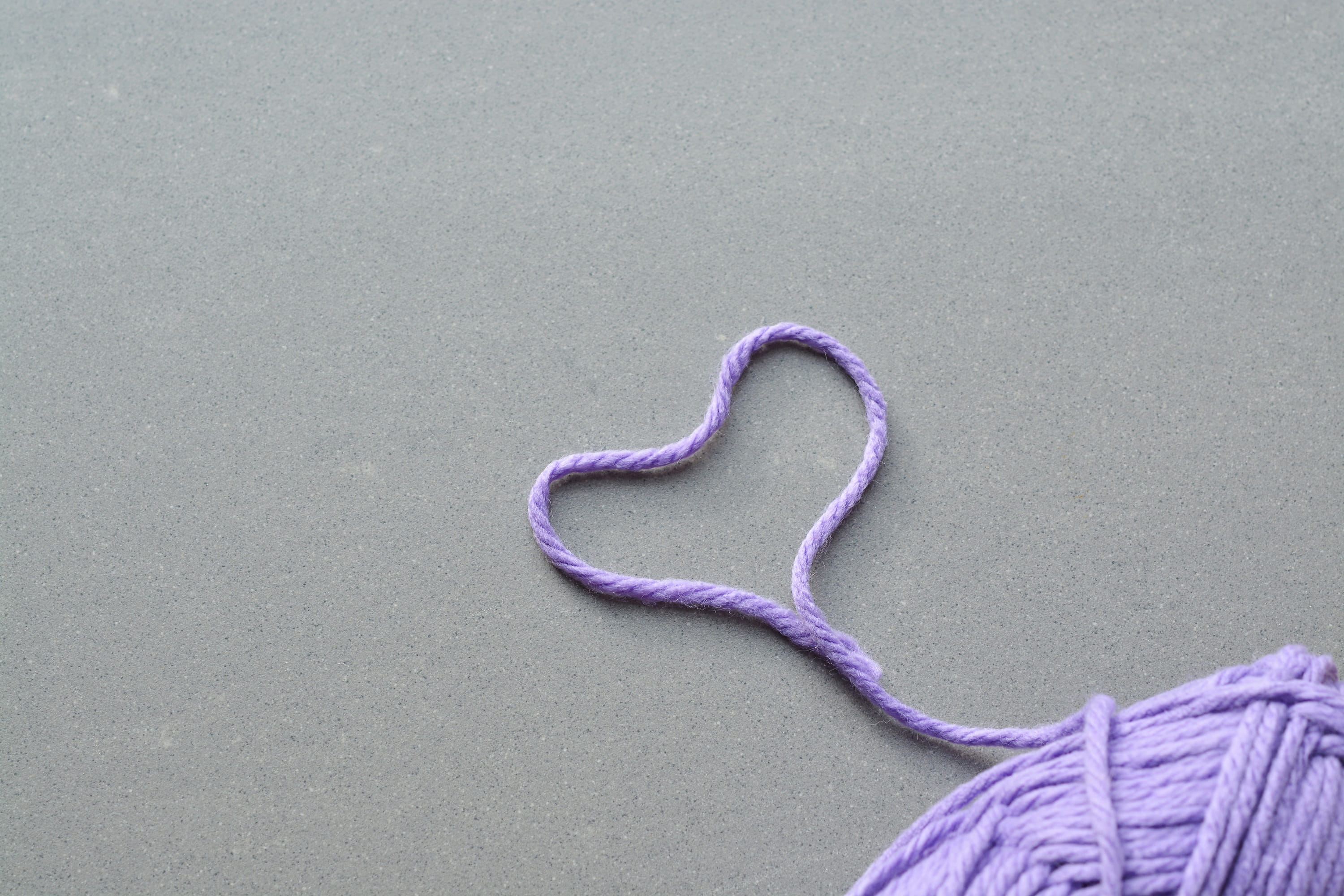 emotion, shape, indoors, close, white background, 2K, purple, craft, close-up, ball of wool, gray, material, text dom, love, textile, high angle view, HD Wallpaper