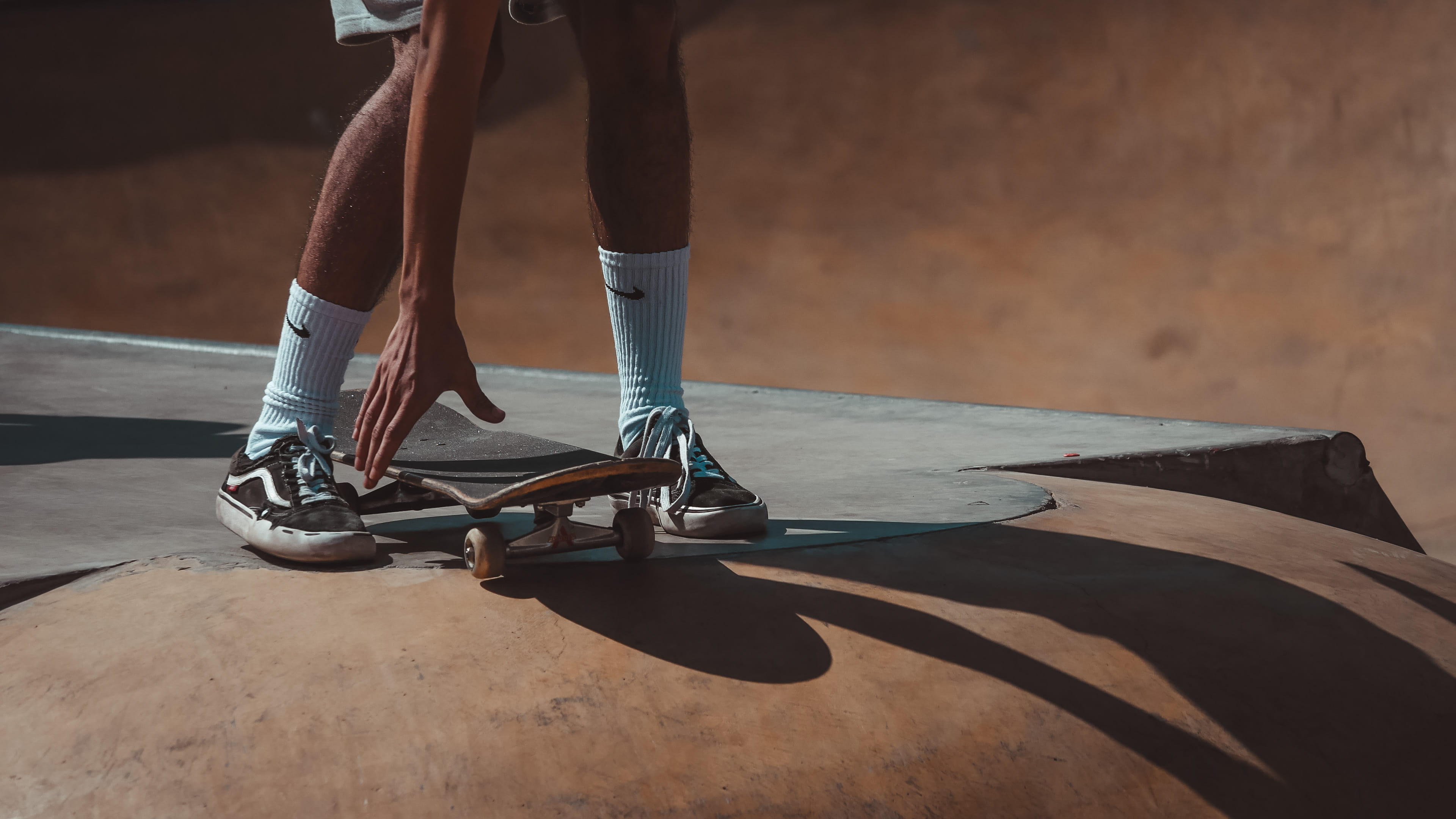 game, casablanca, machine, skateboard, helmet, sports equipment, banister, clothing, body part, lifestyles, sports, human foot, black, human limb, vans, HD Wallpaper