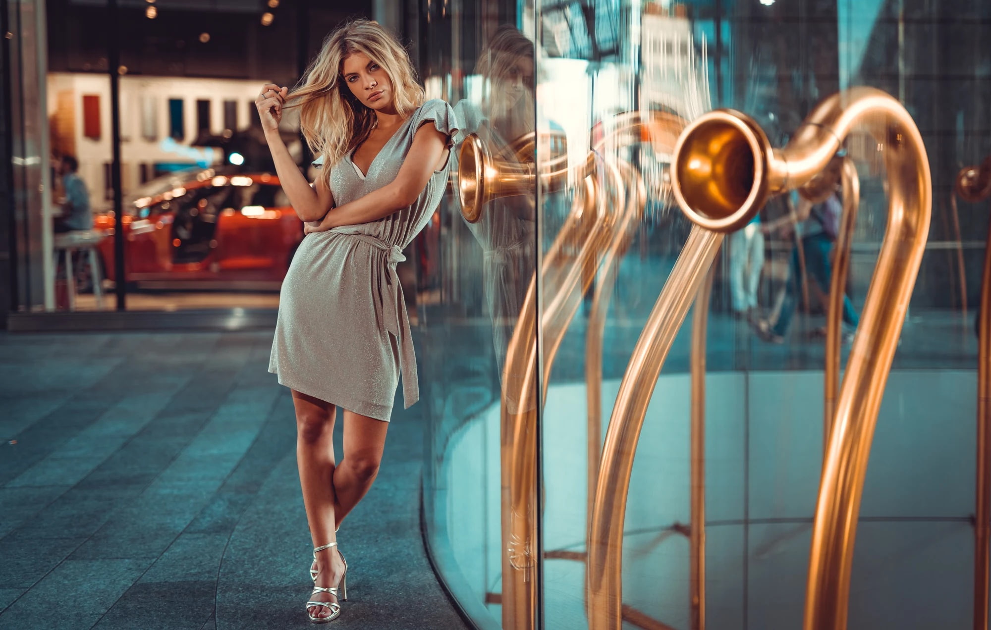 lifestyles, women outdoors, urban, hair, portrait, standing, young women, beautiful woman, young adult, blonde, night, casual clothing, hairstyle, heels, HD Wallpaper