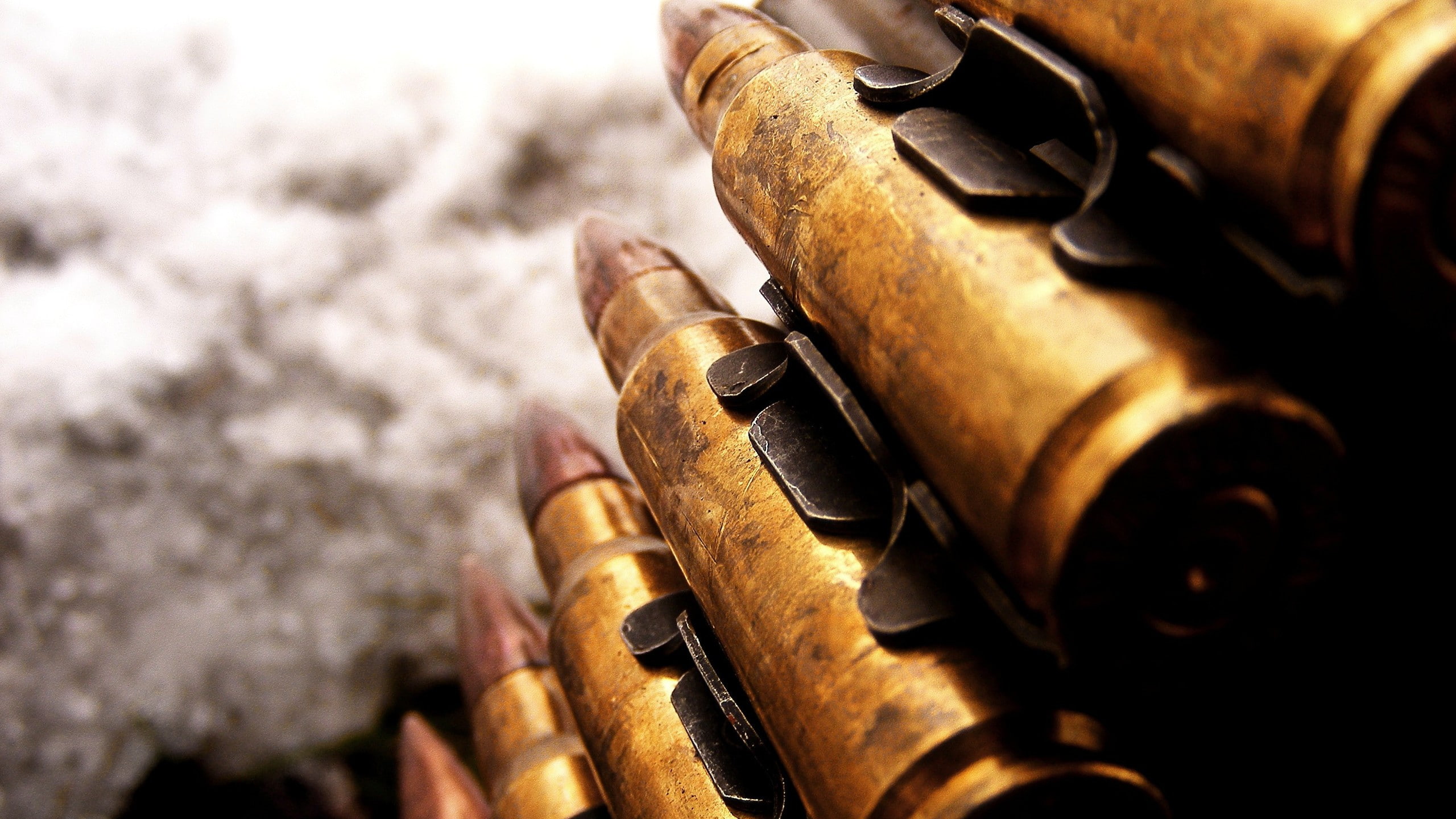 safety, outdoors, protection, still life, ammunition, selective focus, security, nature, no people, military, rusty, rifle, machine part, gun, equipment, HD Wallpaper