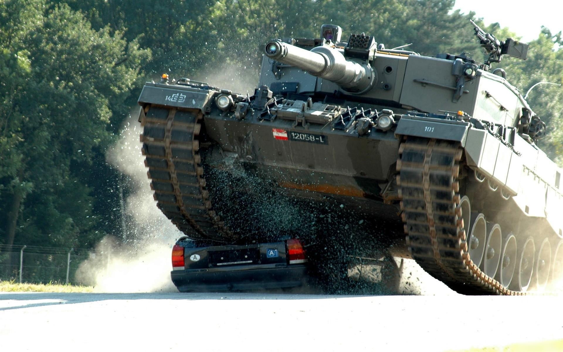 tank, mode of transportation, armed forces, armored tank, on the move, road, Leopard 2, transportation, car, aggression, fighting, motion, 1080P, tree, HD Wallpaper