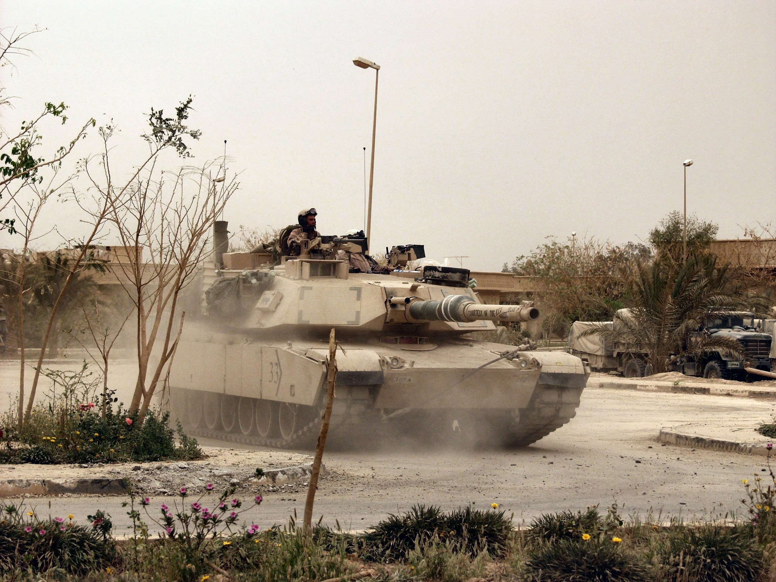 m1a2, conflict, iraq, abrams, tanks, armored, marines, combat, tracks, main, armor, m1a1, baghdad, military, track, dust, fight, sand, warfare, army, mbt, HD Wallpaper