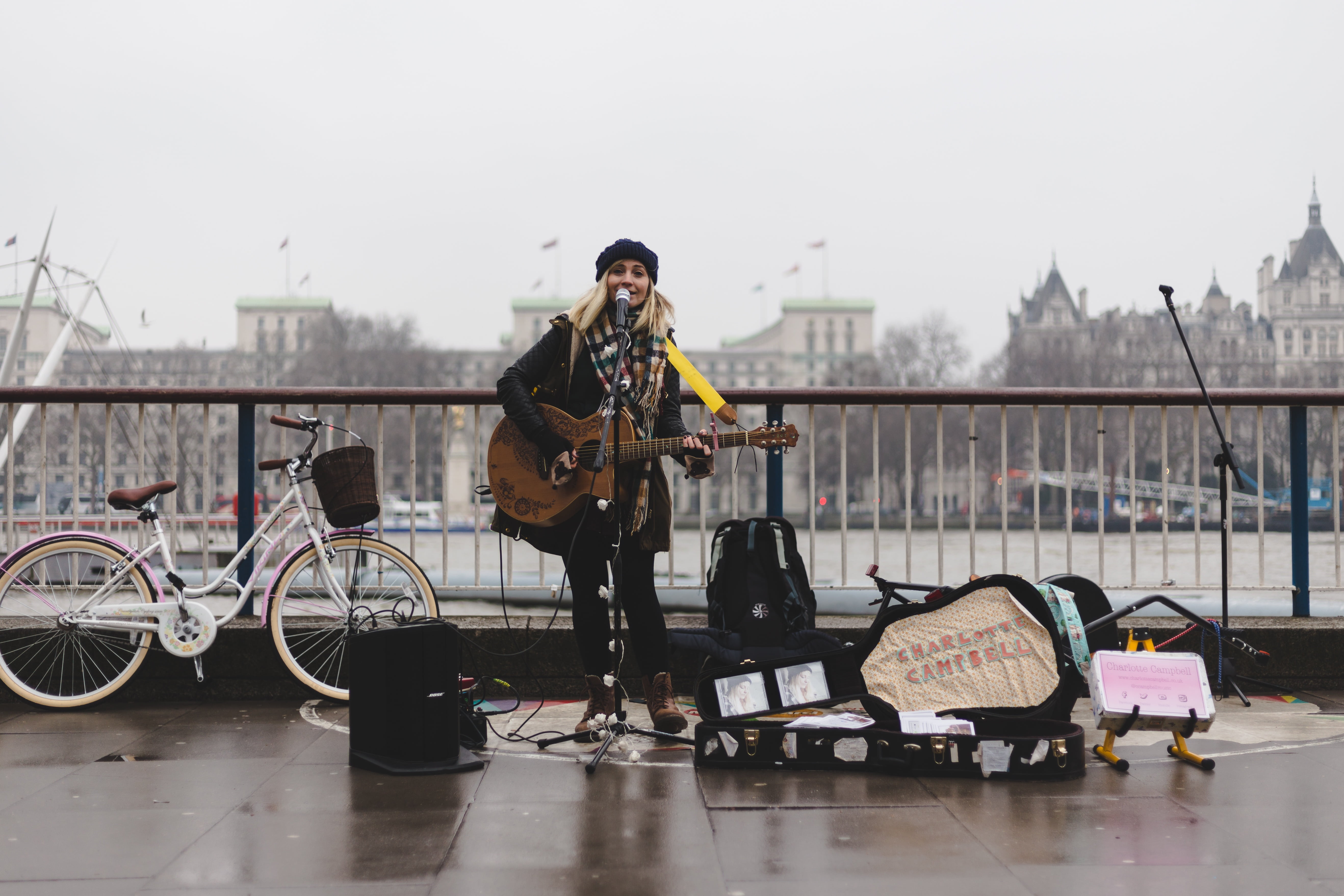 mid adult, city, 5K, street, musical instrument, architecture, mic, young adult, people, playing, sound, front view, real people, casual clothing, urban, HD Wallpaper
