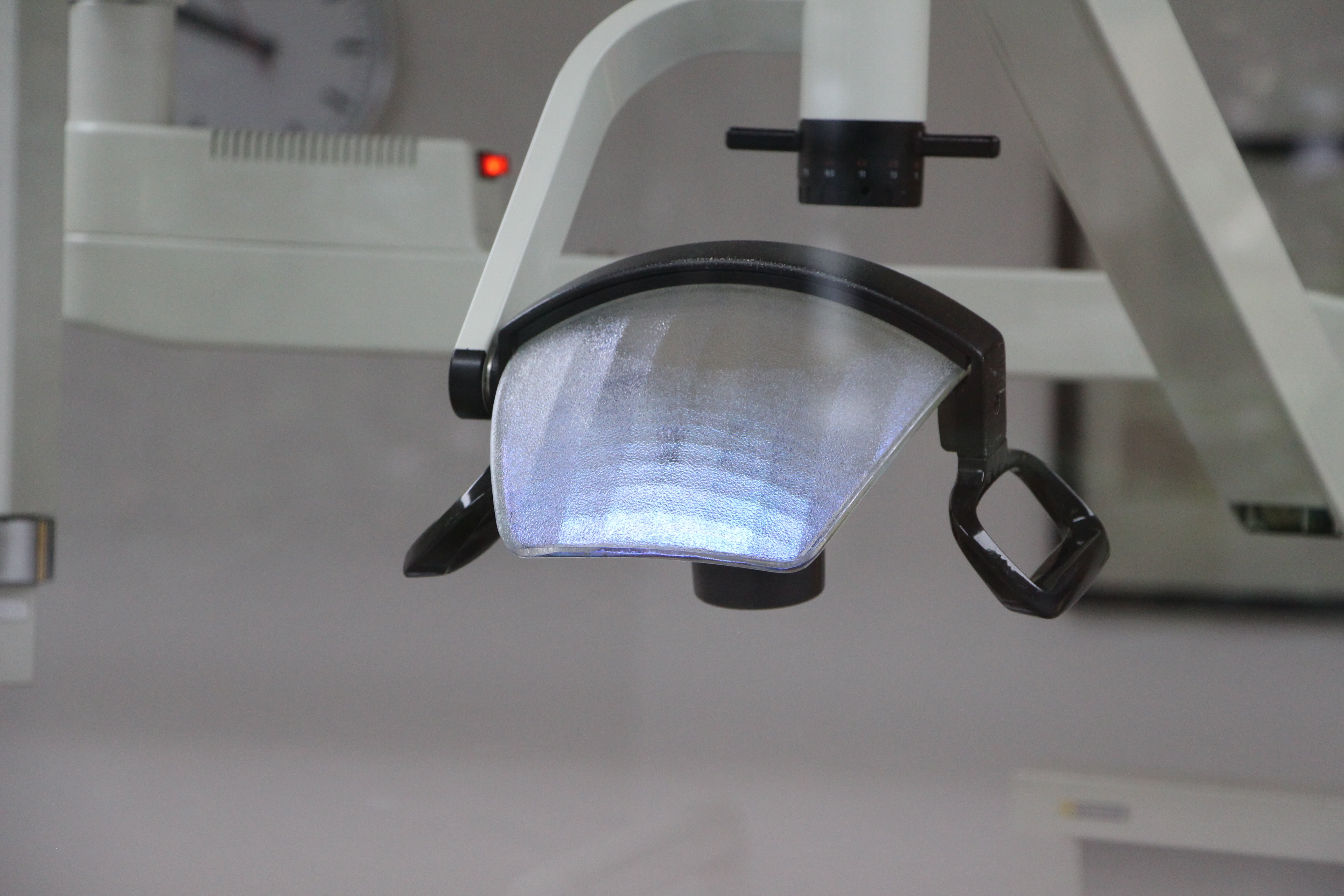 day, light, lamp, gray, security, equipment, table, dental instruments, catching teeth, lighting equipment, black color, led, technology, repairing teeth, HD Wallpaper