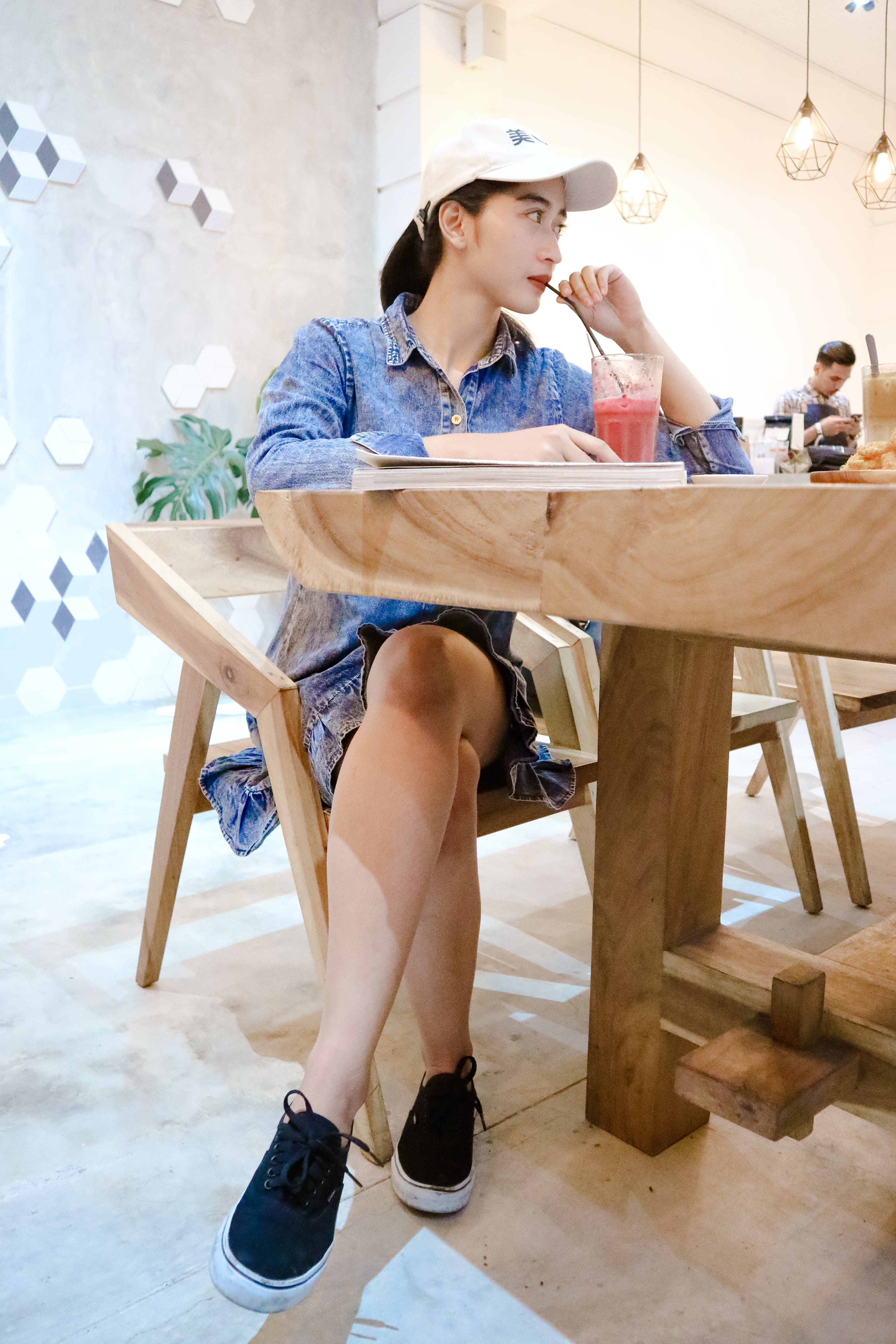 woman, pretty, contemplation, girl, near, drinking, hairstyle, style, straw, table, cap, lady, sits, women, female, front view, young, brown, person, young adult, Phone HD Wallpaper