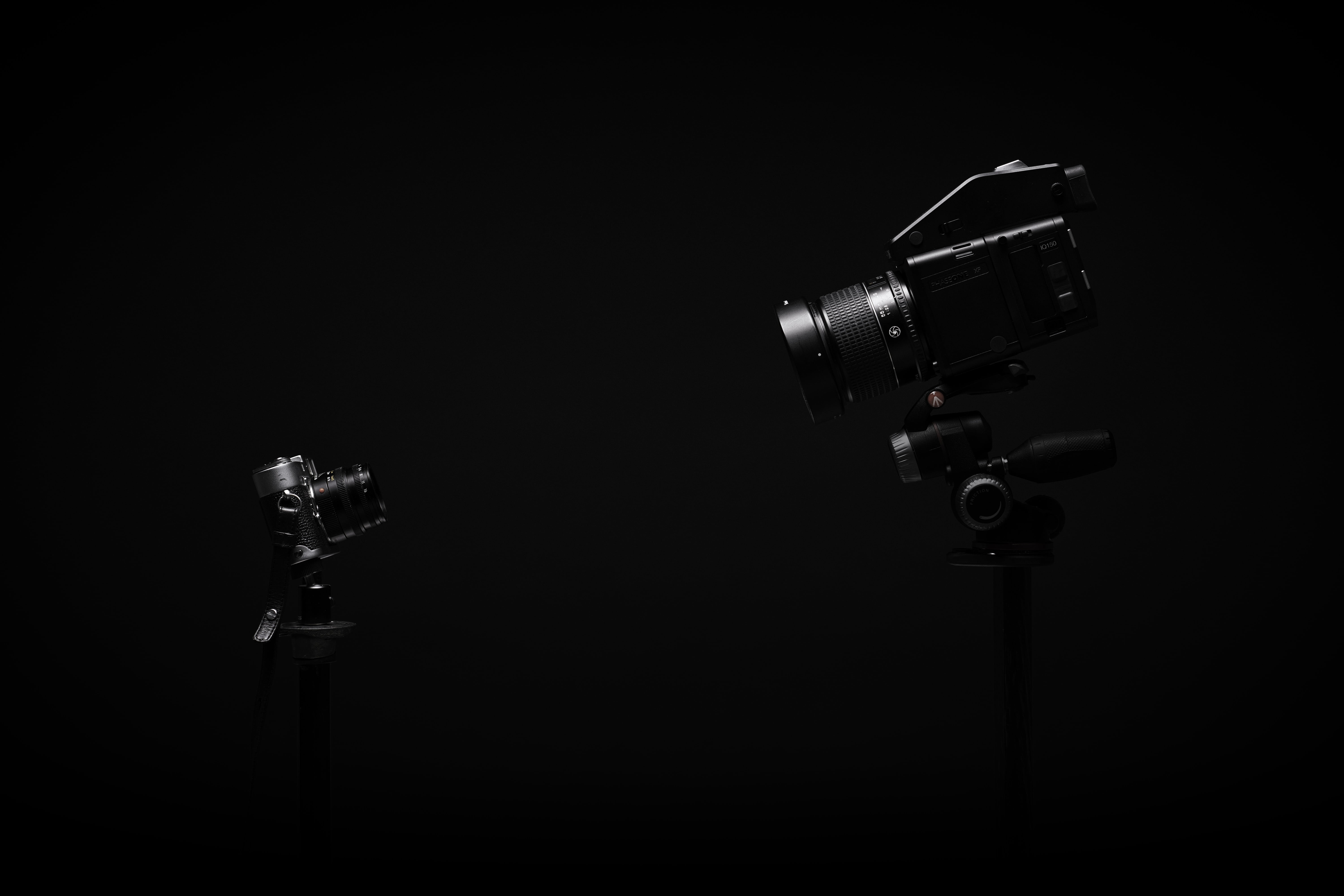 spotlight, cut out, lighting equipment, photography themes, black, indoors, black background, electricity, 5K, still life, black color, chrome, camera - photographic equipment, HD Wallpaper