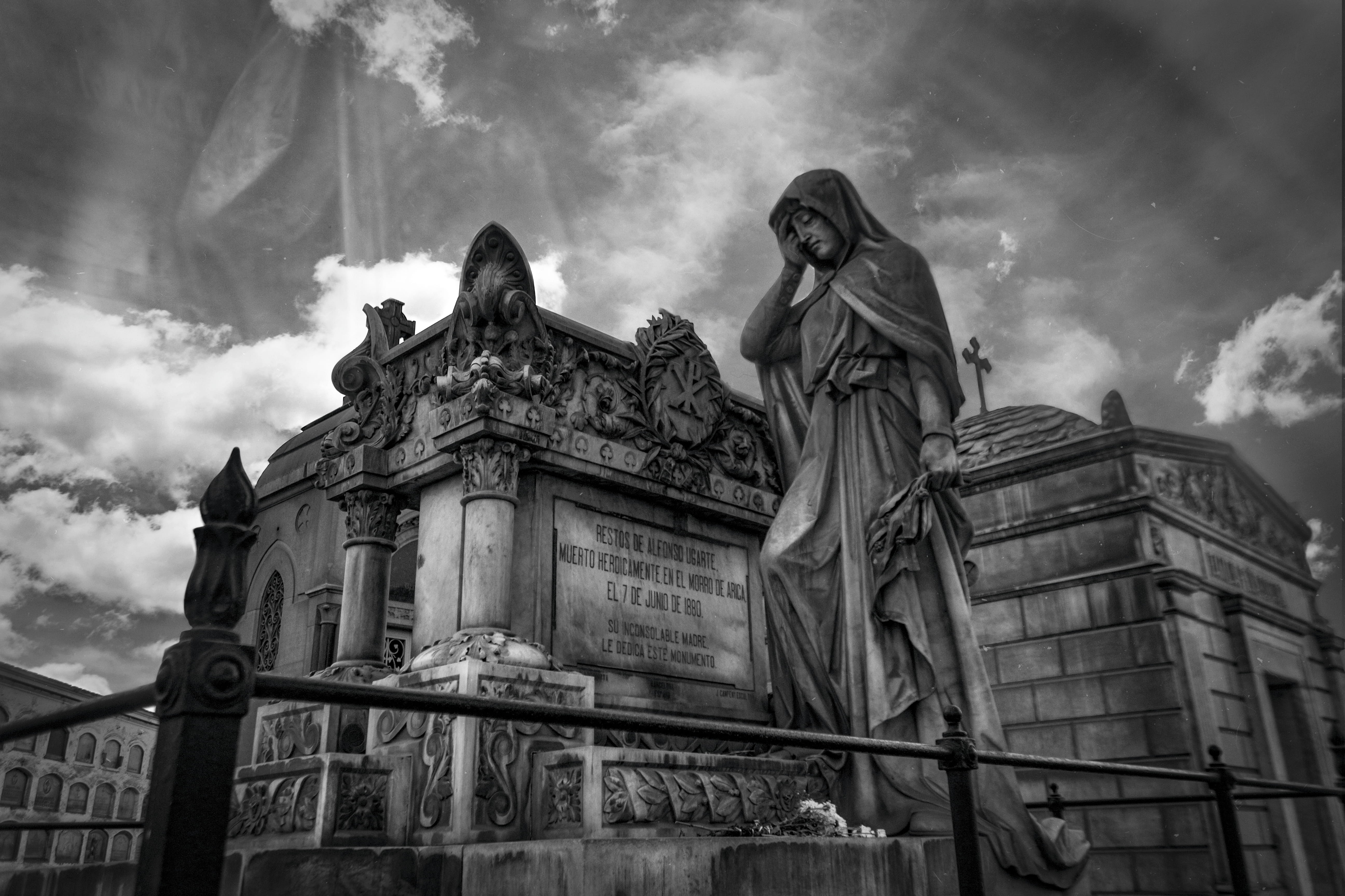built structure, human representation, landscape, alfonsougarte, the past, no people, representation, outdoors, cloud - sky, cementerio, building exterior, HD Wallpaper
