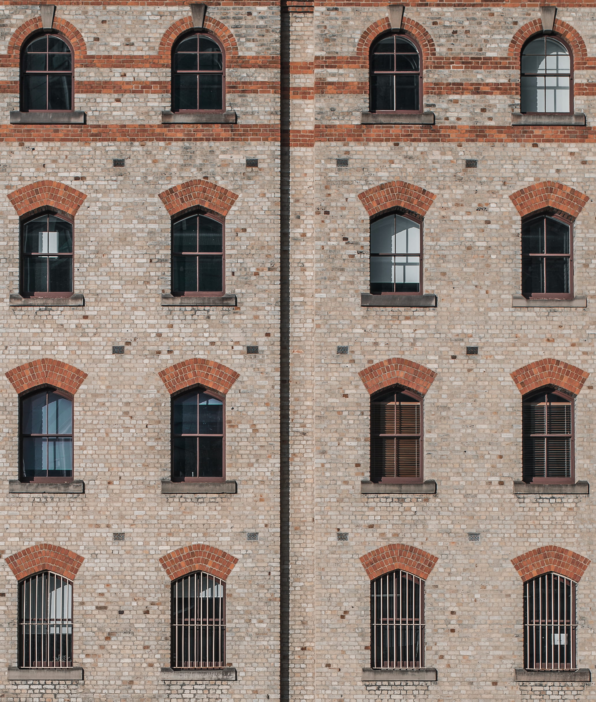 backgrounds, symmetrical, storey, window, the past, 1080P, stone, architecture, day, history, multi, brown, residential district, old, classic, building, Phone HD Wallpaper