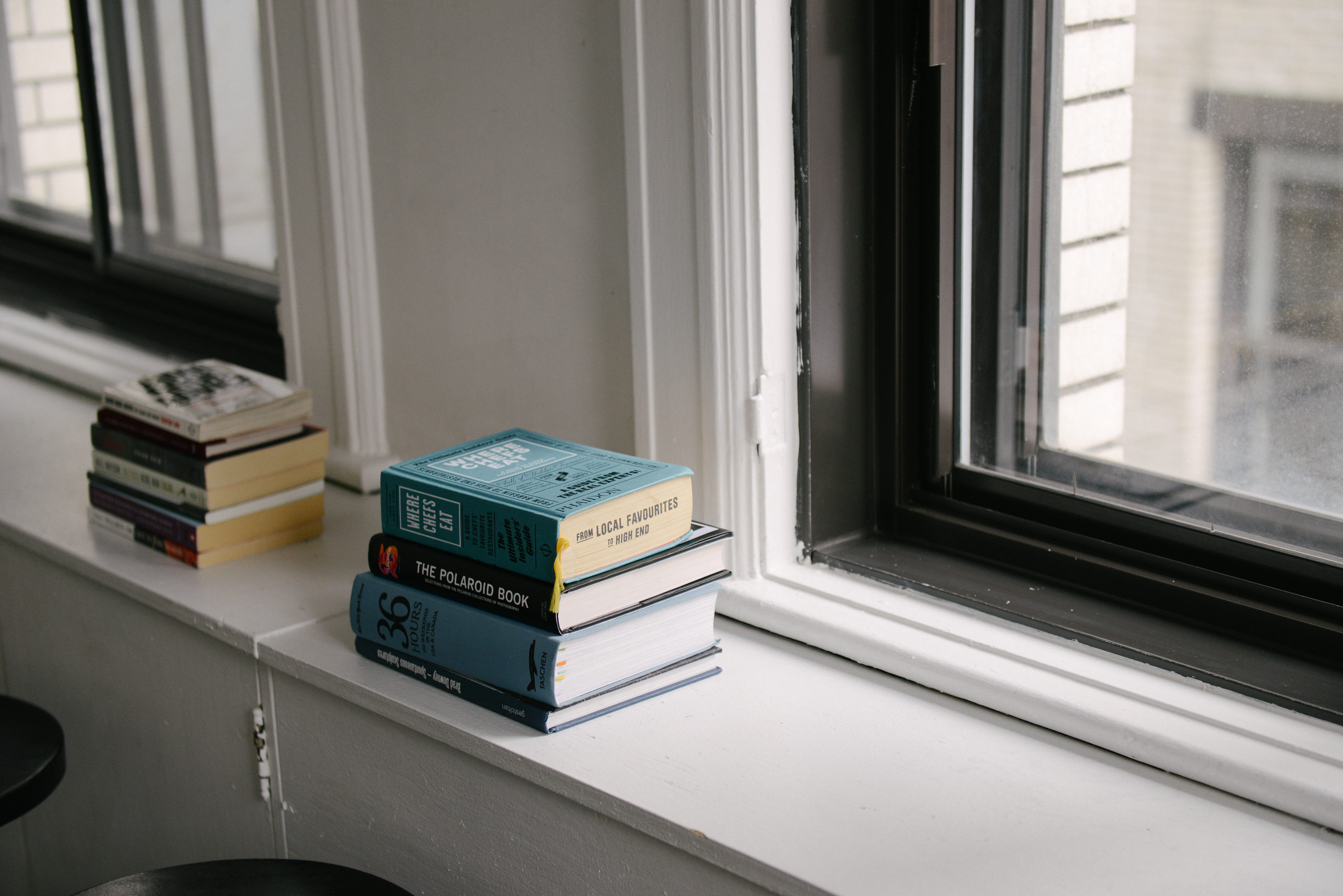 window, large group of objects, building, ledge, sill, day, indoors, abundance, white, order, four, 5K, object, close-up, stack, technology, school, learn, HD Wallpaper