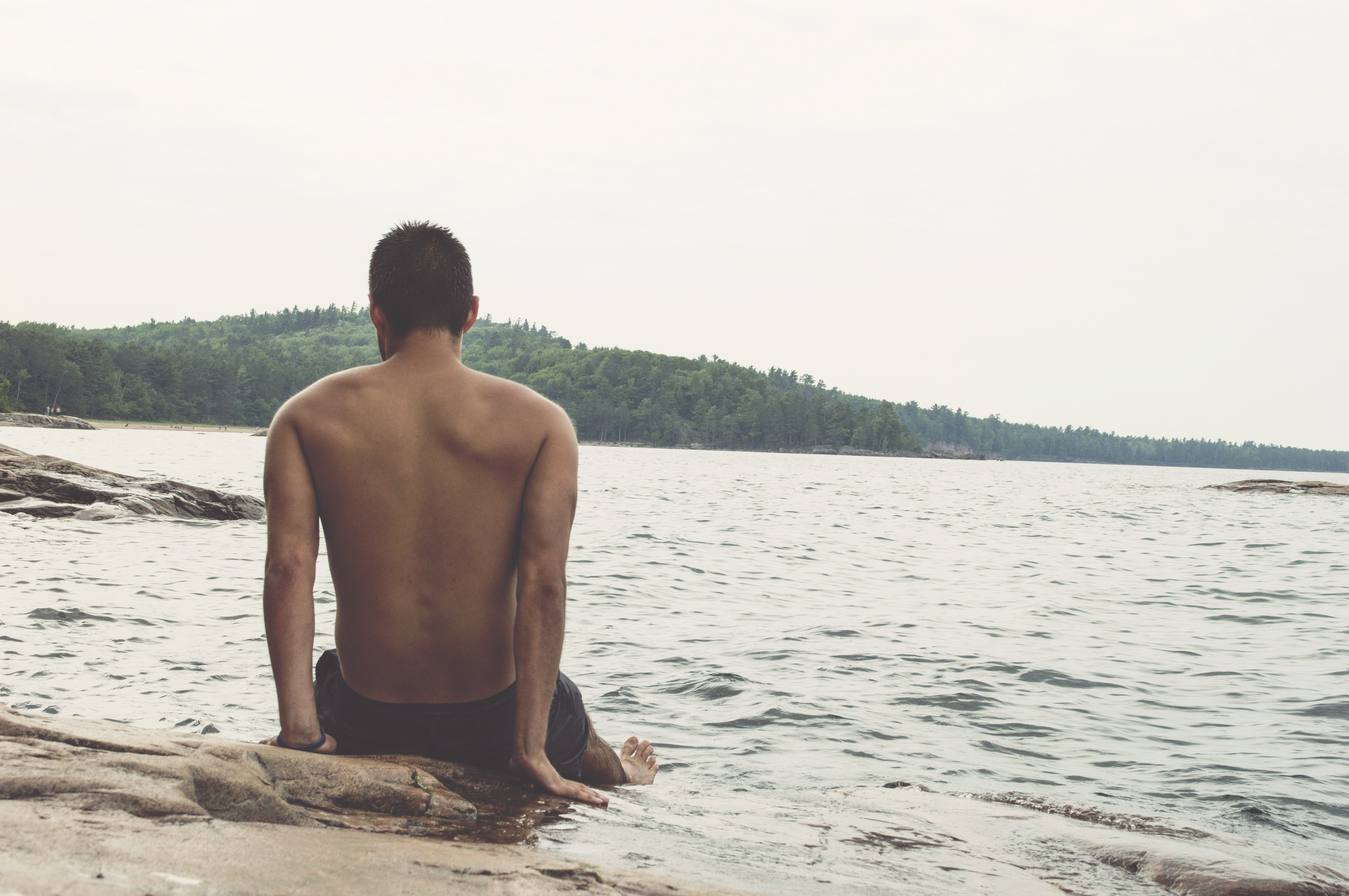 feet, young Men, sea, shorts, men, lake, 5K, guy, shoreline, young adult, black, adult, near, shirtless, sitting, adults Only, vacations, human Age, day, HD Wallpaper