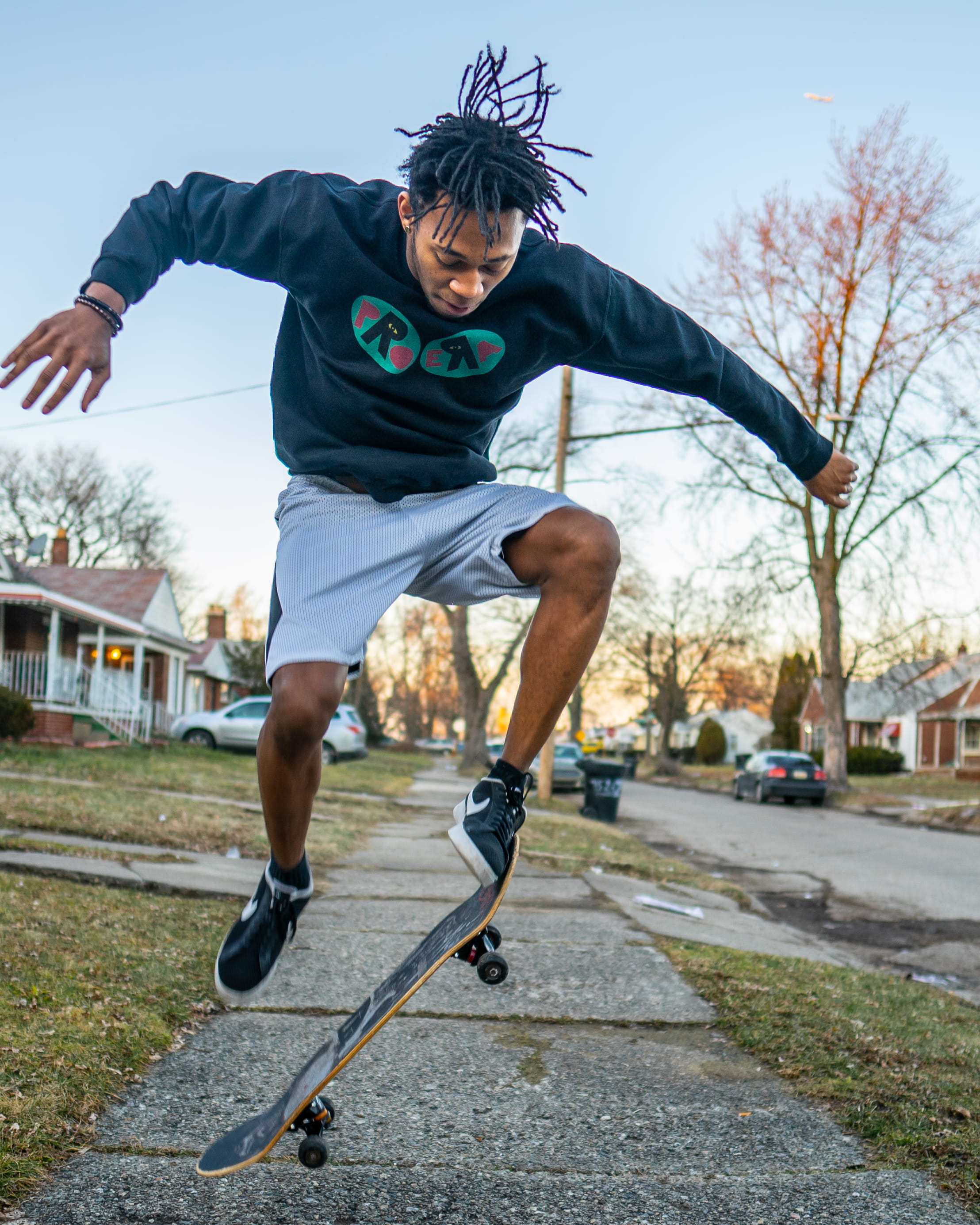 sport, enjoyment, style, city, skill, skate, neighborhood, vitality, tree, daylight, skateboarder, pathway, dreadlocks, fitness, casual clothing, male, Phone HD Wallpaper