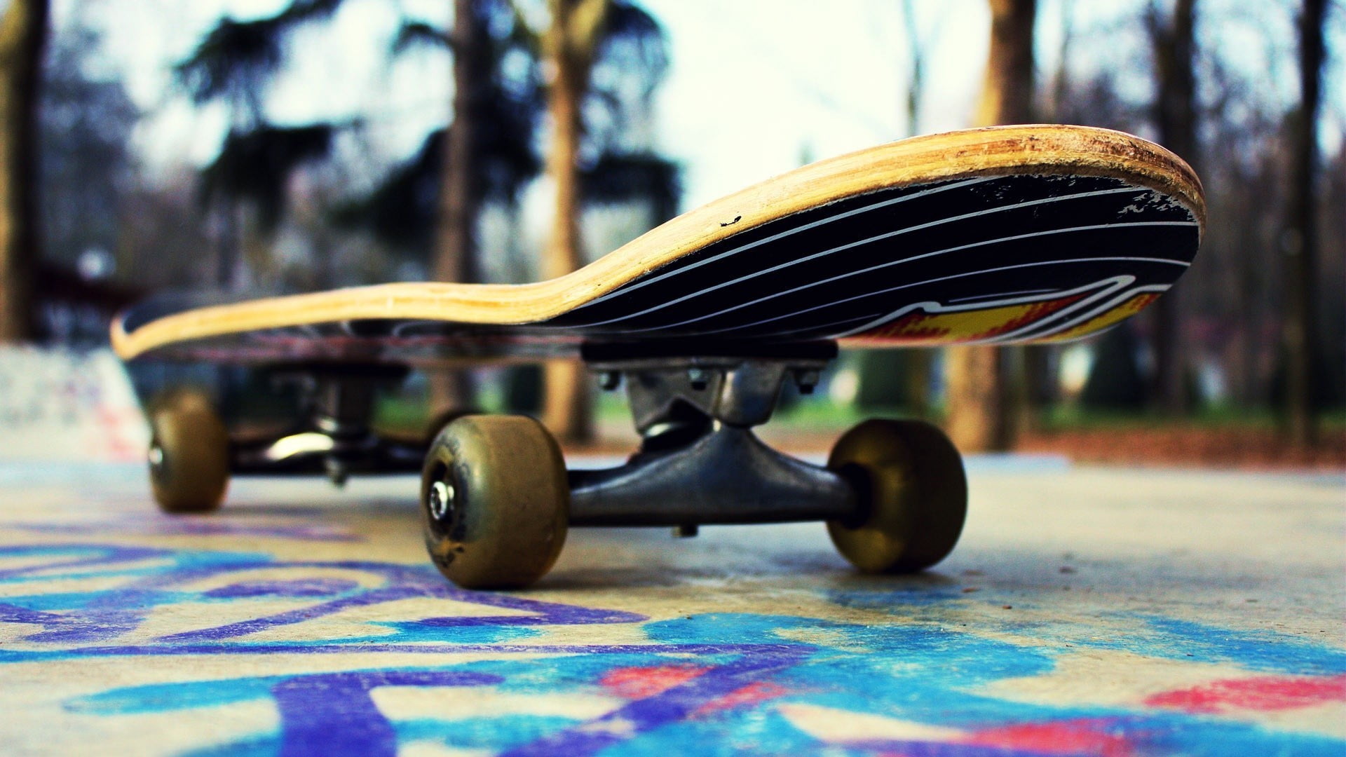 multi colored, nature, wheel, park - Man Made Space, black, 1080P, outdoors, surface level, skateboarding, still life, music, selective focus, board, yellow, HD Wallpaper