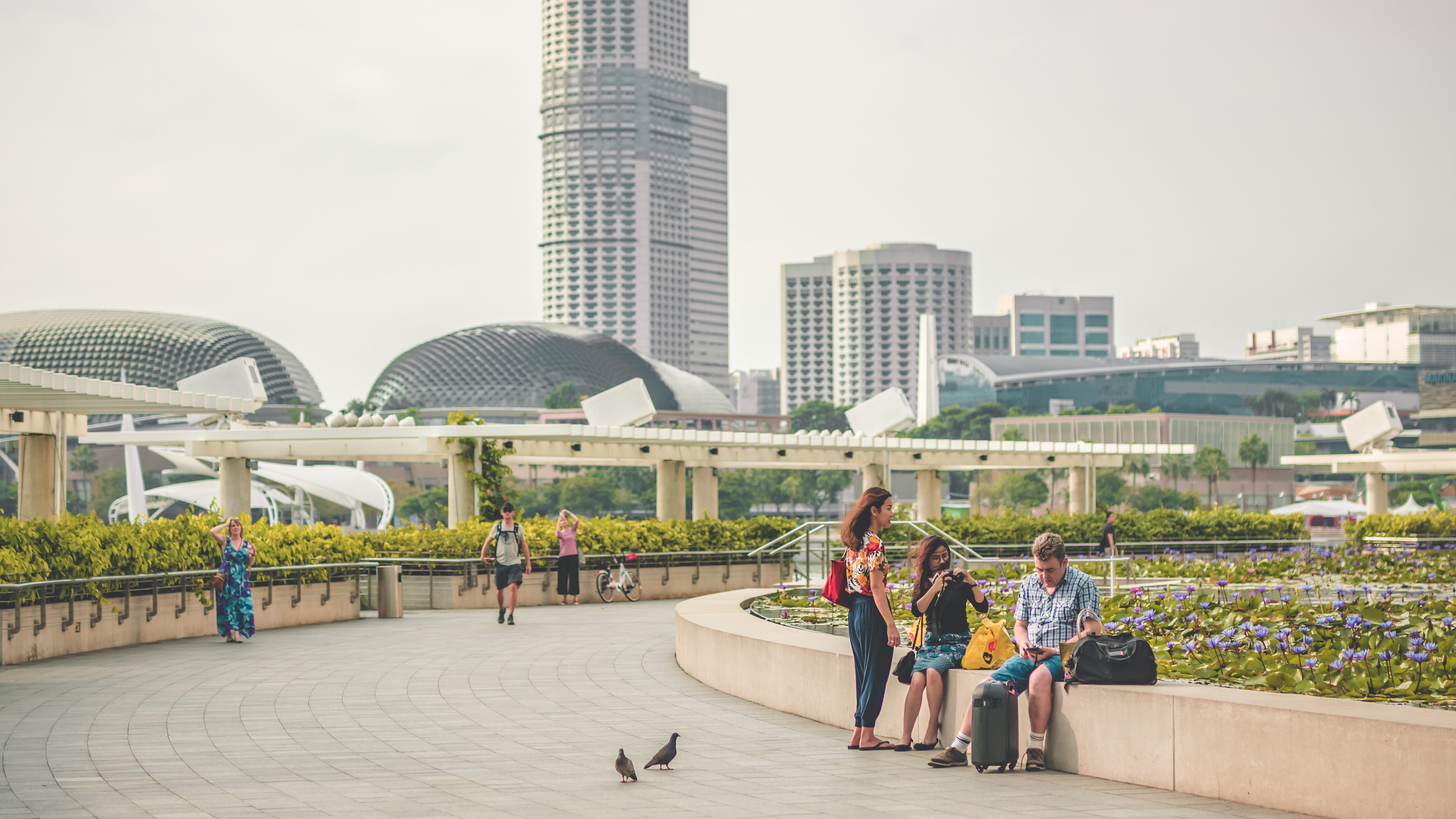 building exterior, sitting, ledge, day, 5K, building, architecture, modern, people, city, beside, nature, built structure, men, group of people, lifestyles, HD Wallpaper