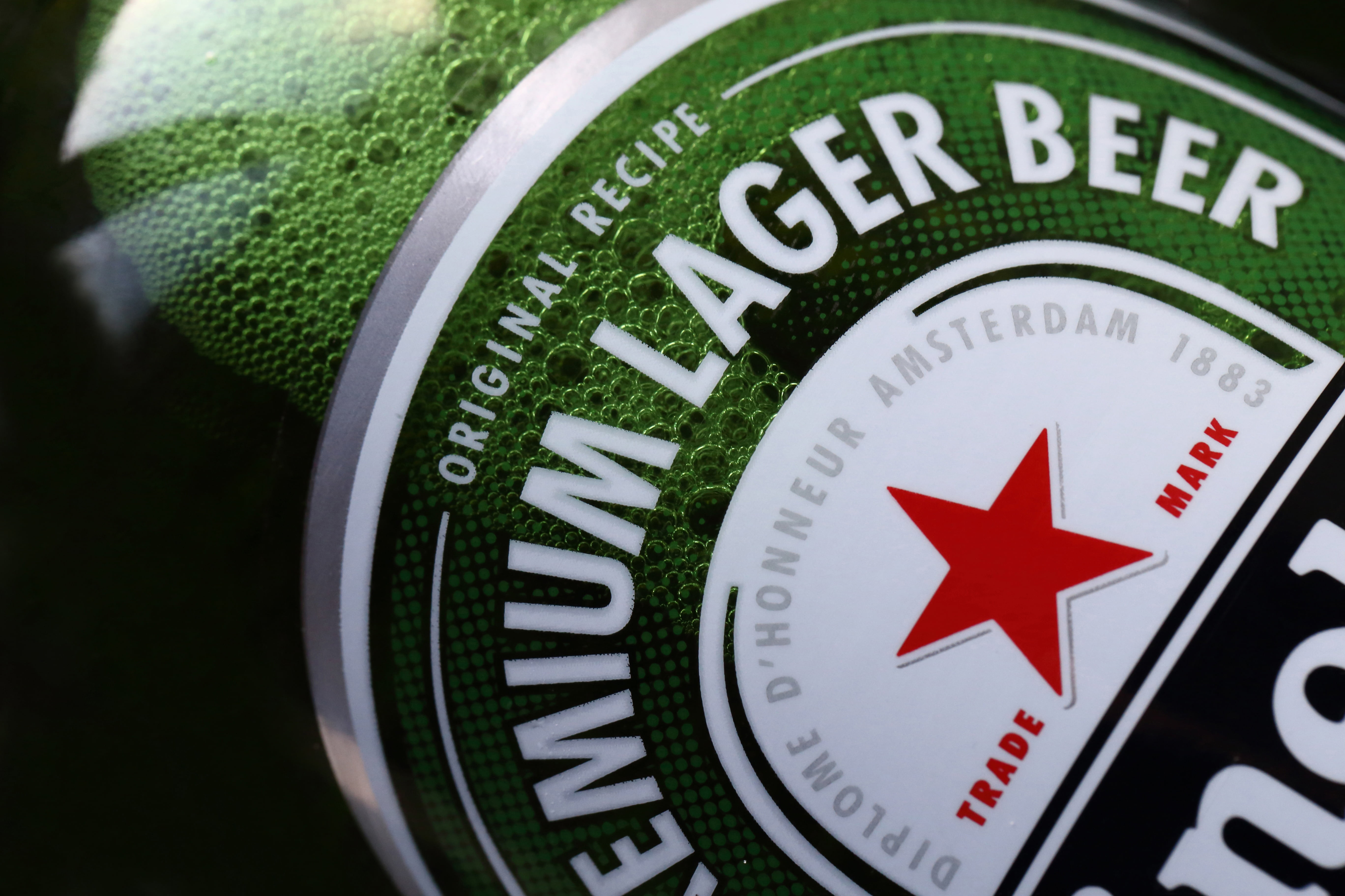 bottle, macro, 5K, beer, label, star, Heineken, HD Wallpaper